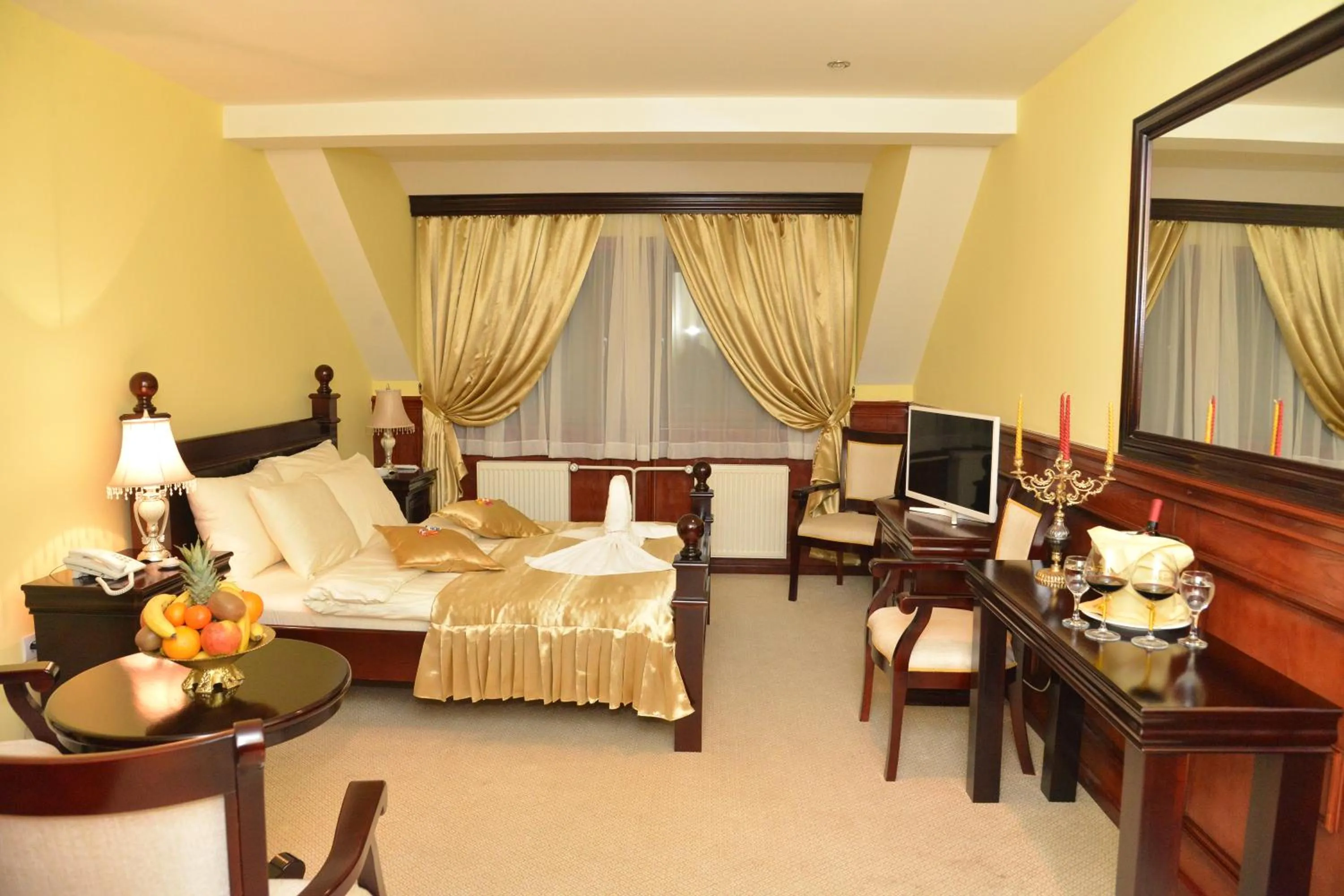 Photo of the whole room, Bed in Hotel Zlatarski Zlatnik
