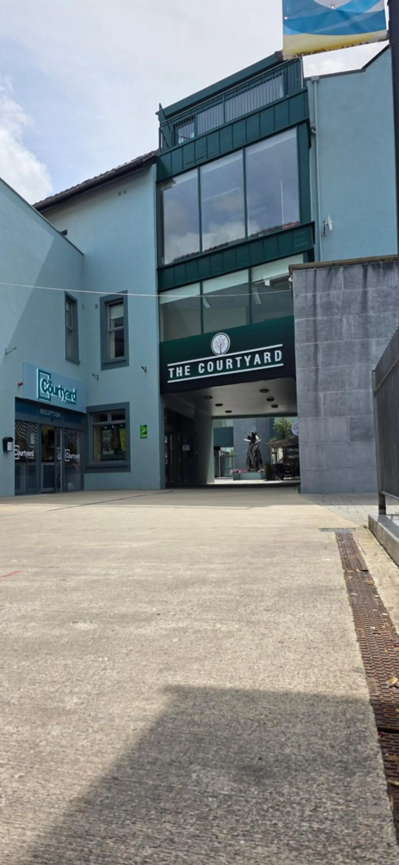 The Courtyard Apartments