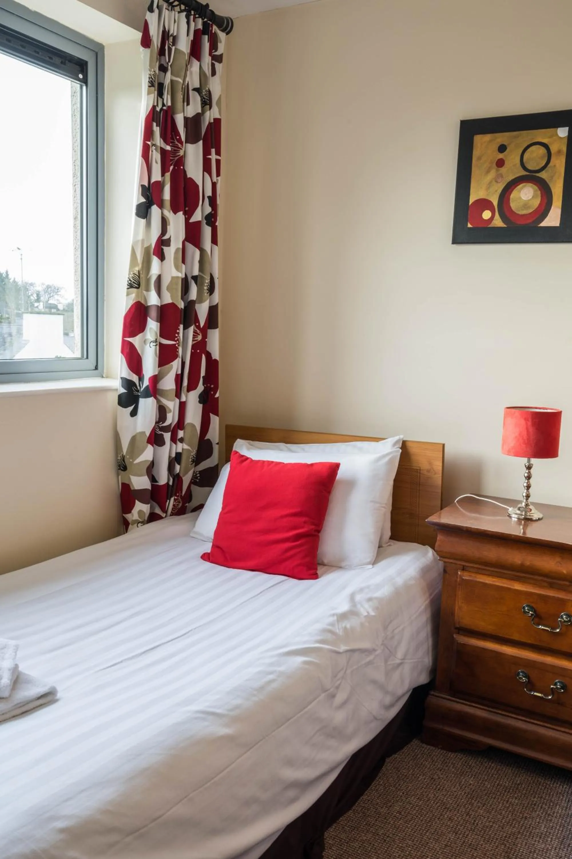 Bed in The Courtyard Apartments