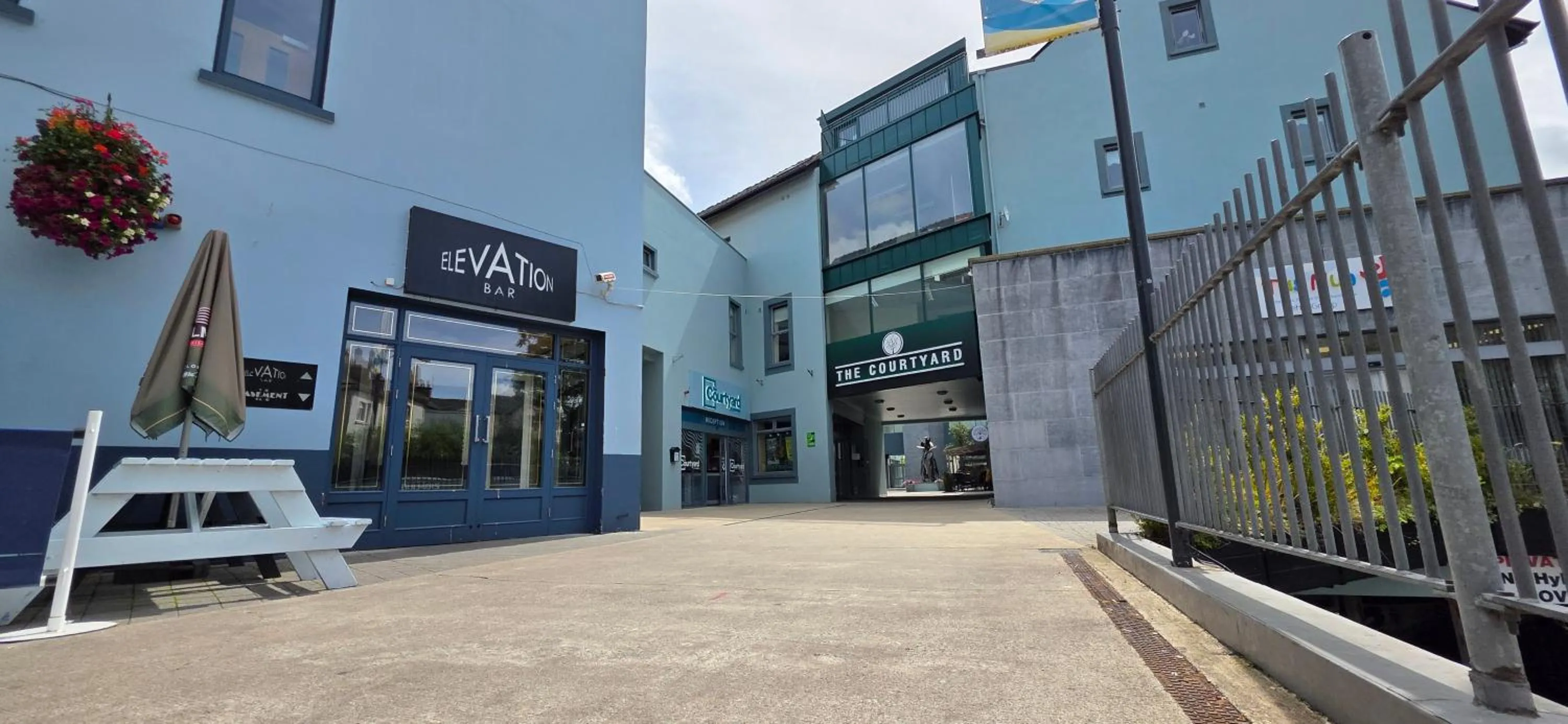 The Courtyard Apartments