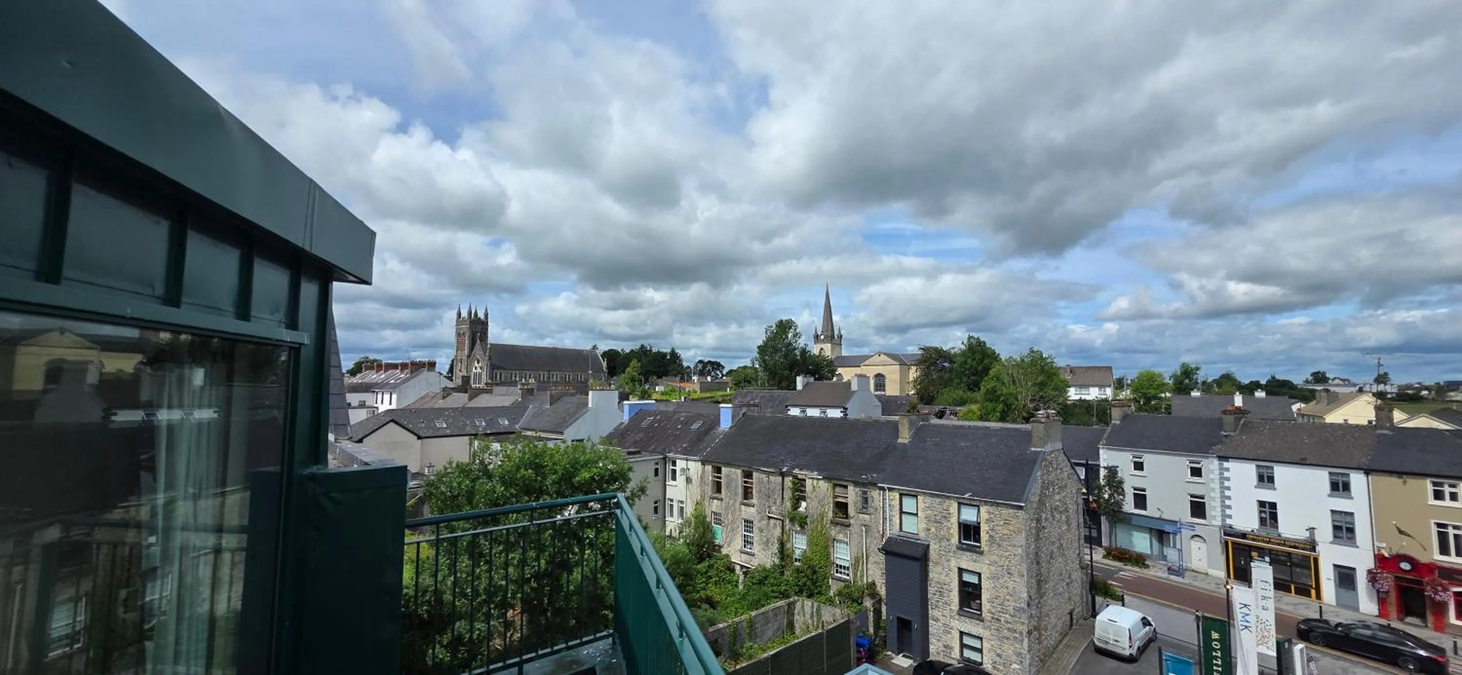 The Courtyard Apartments