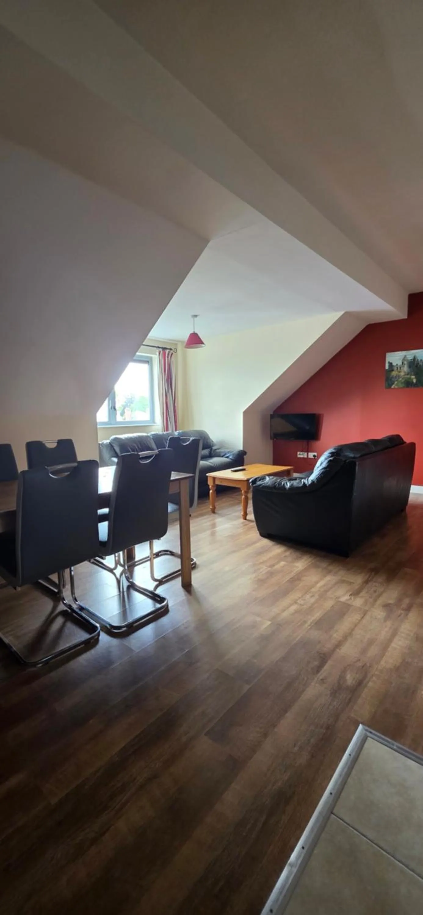 The Courtyard Apartments