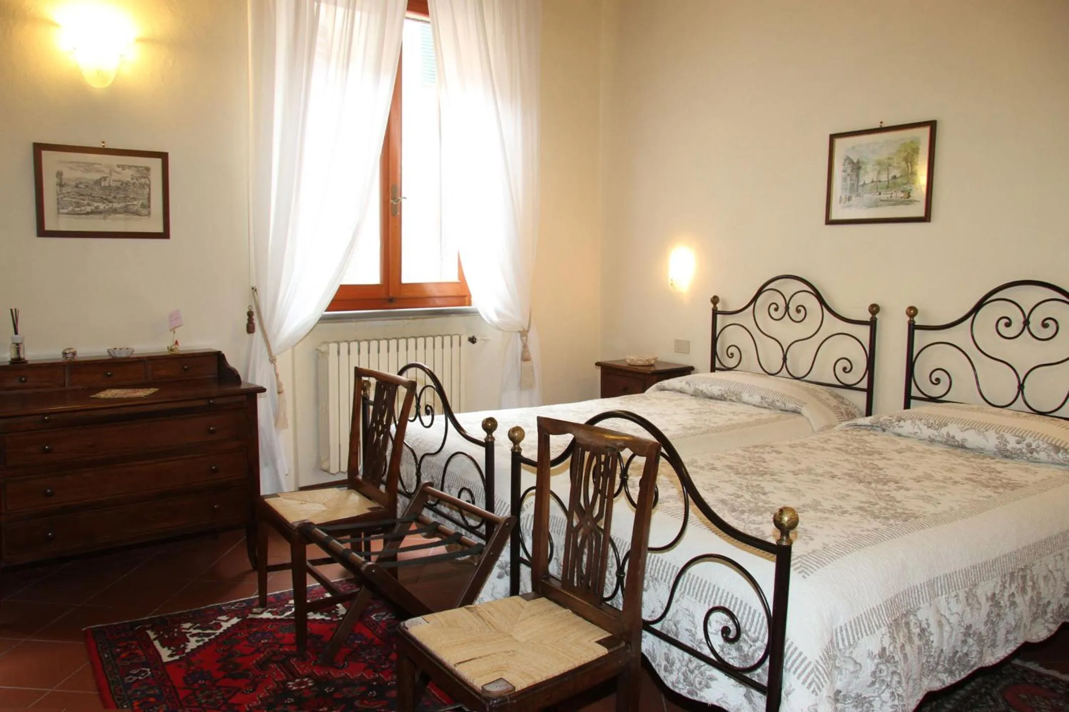 Bed in B&B L'Agnolo Di Caroti Cinzia