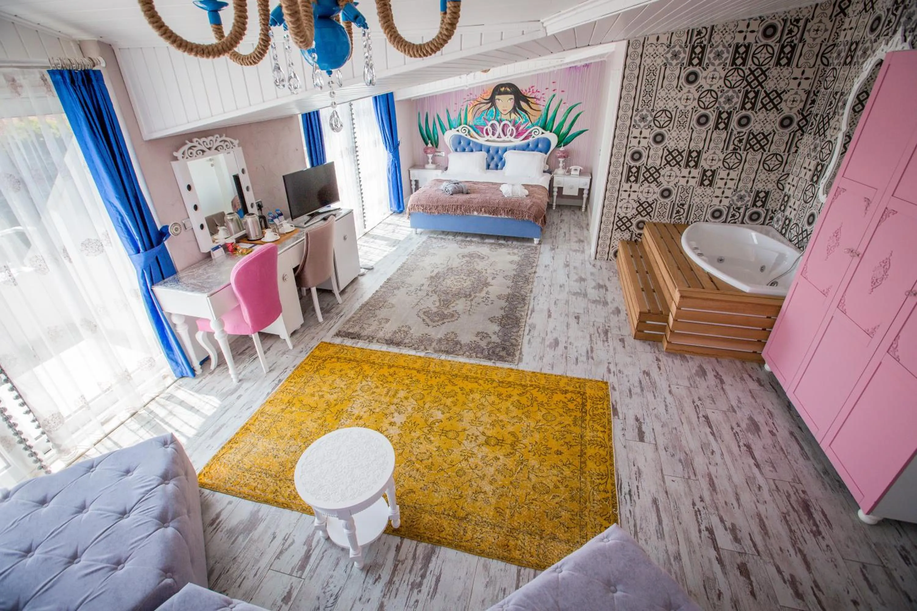 Living room, Bed in Limnades Hotel İznik