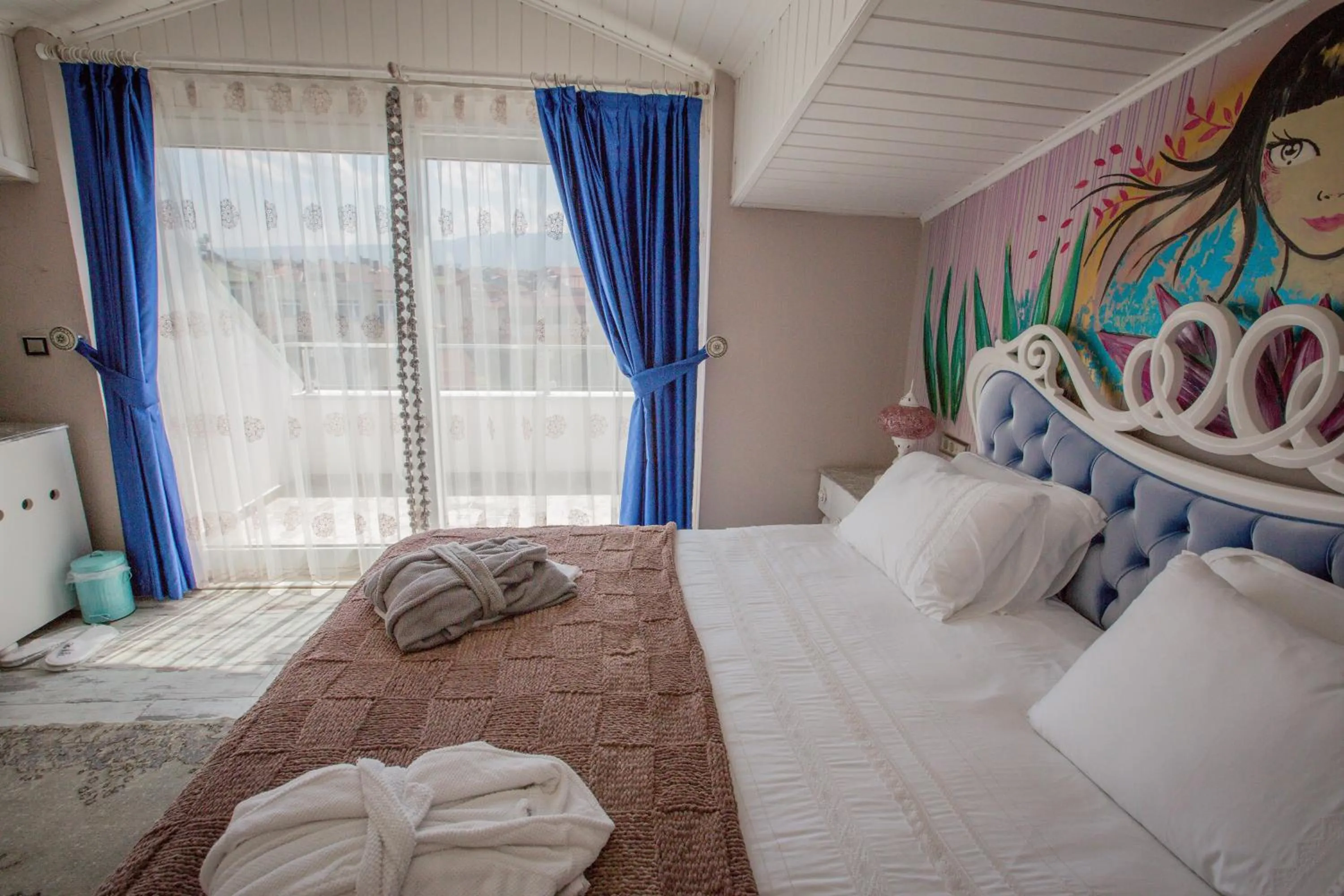 Decorative detail, Bed in Limnades Hotel İznik