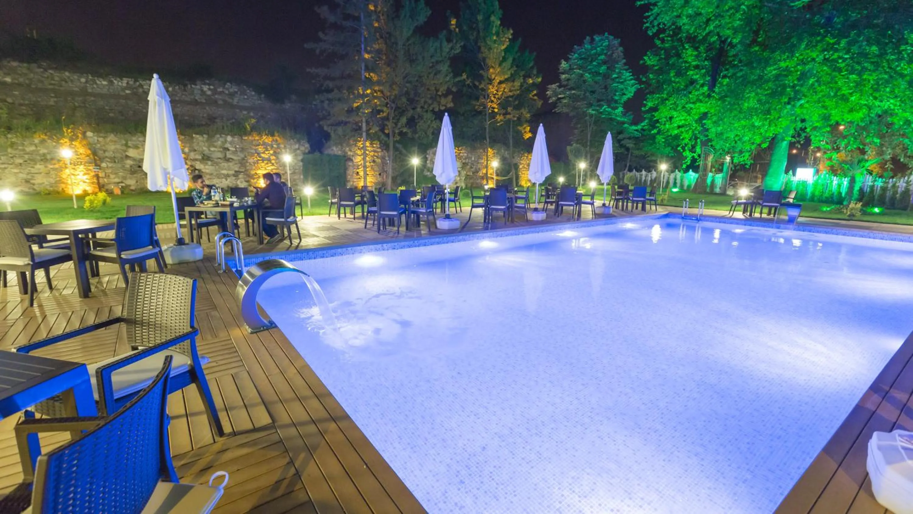 Restaurant/places to eat in Limnades Hotel İznik