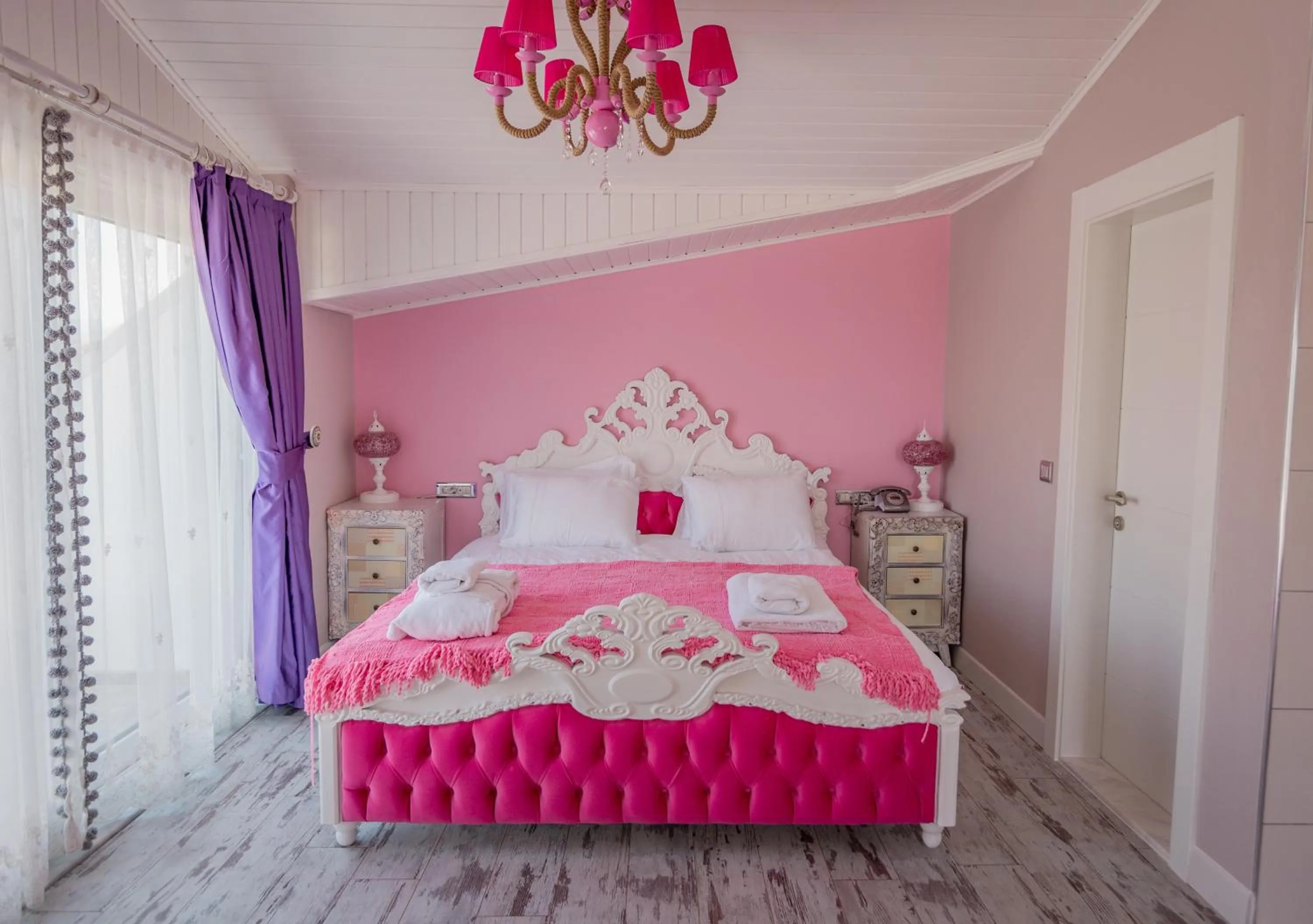 Bedroom, Bed in Limnades Hotel İznik