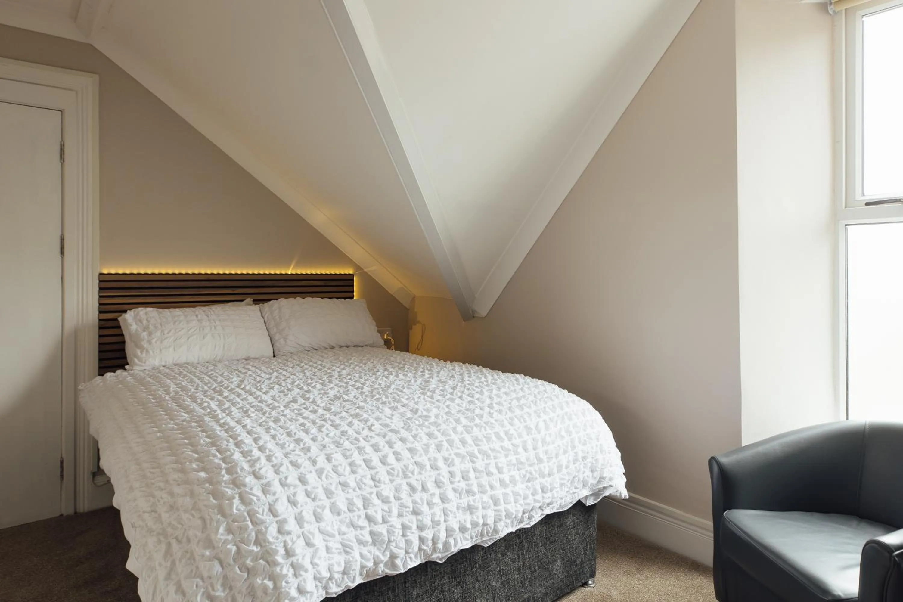 Bed in The Dolphin Hotel & Restaurant