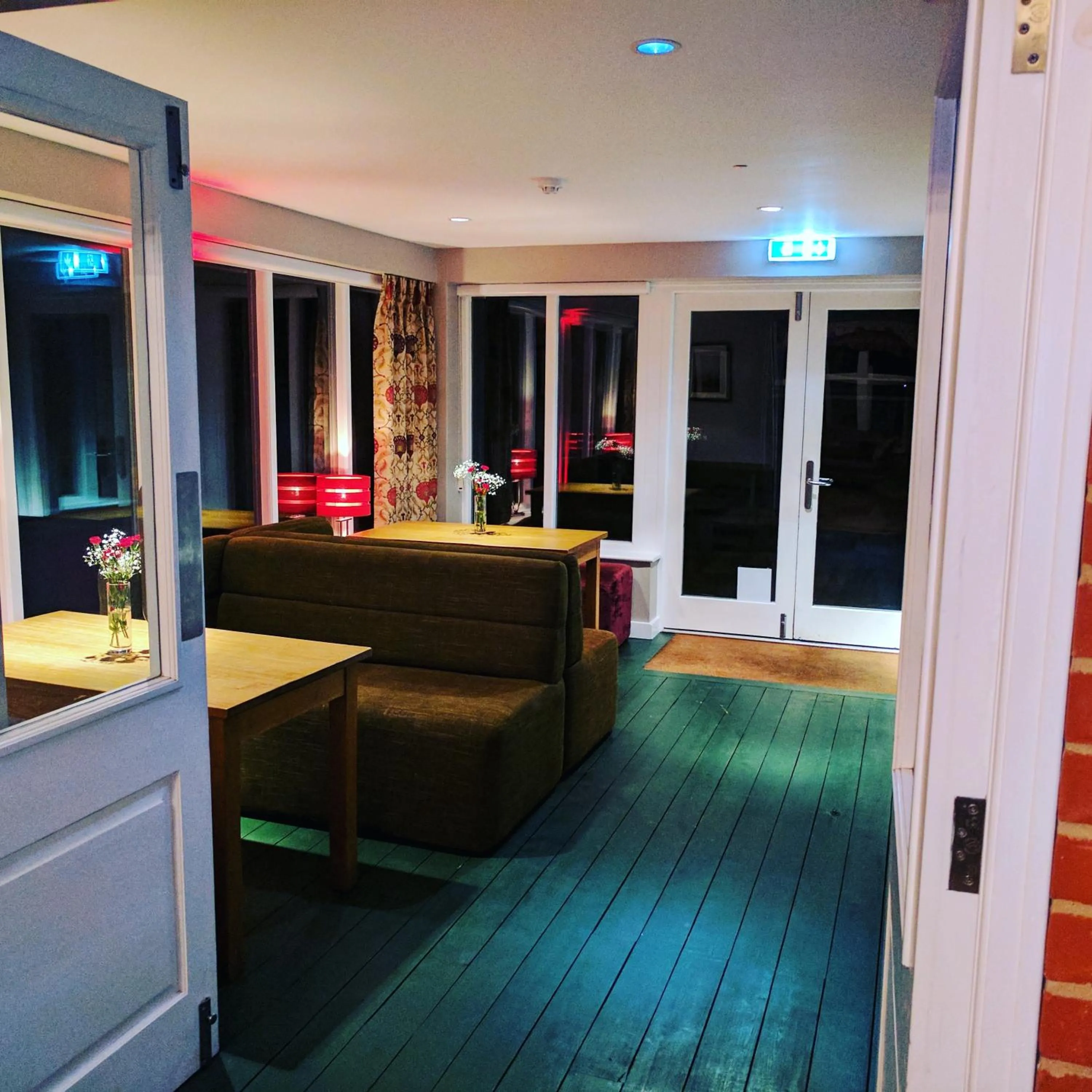 Communal lounge/ TV room in The White Horse