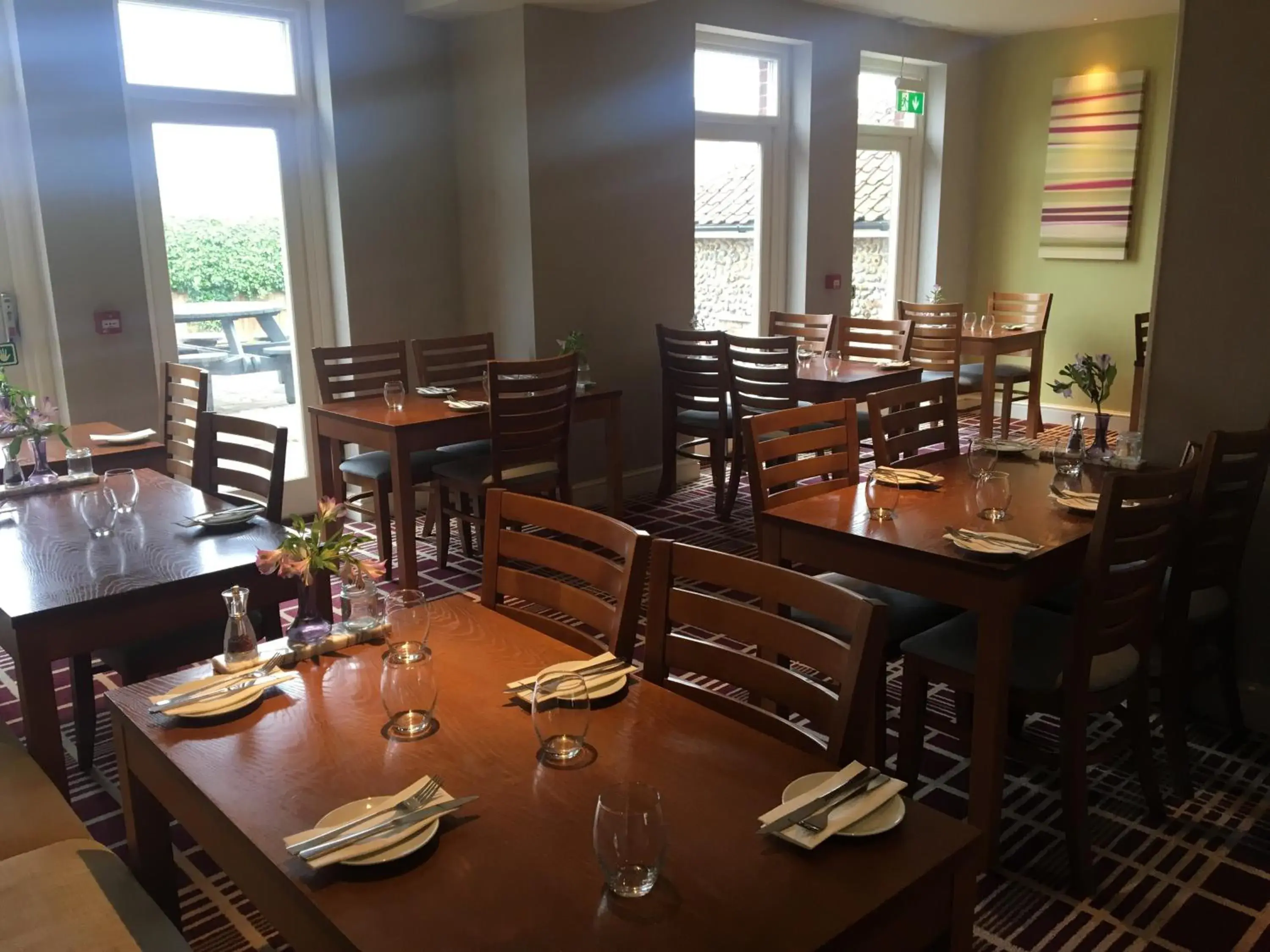 Restaurant/places to eat in The White Horse Restaurant/places to eat in The White Horse