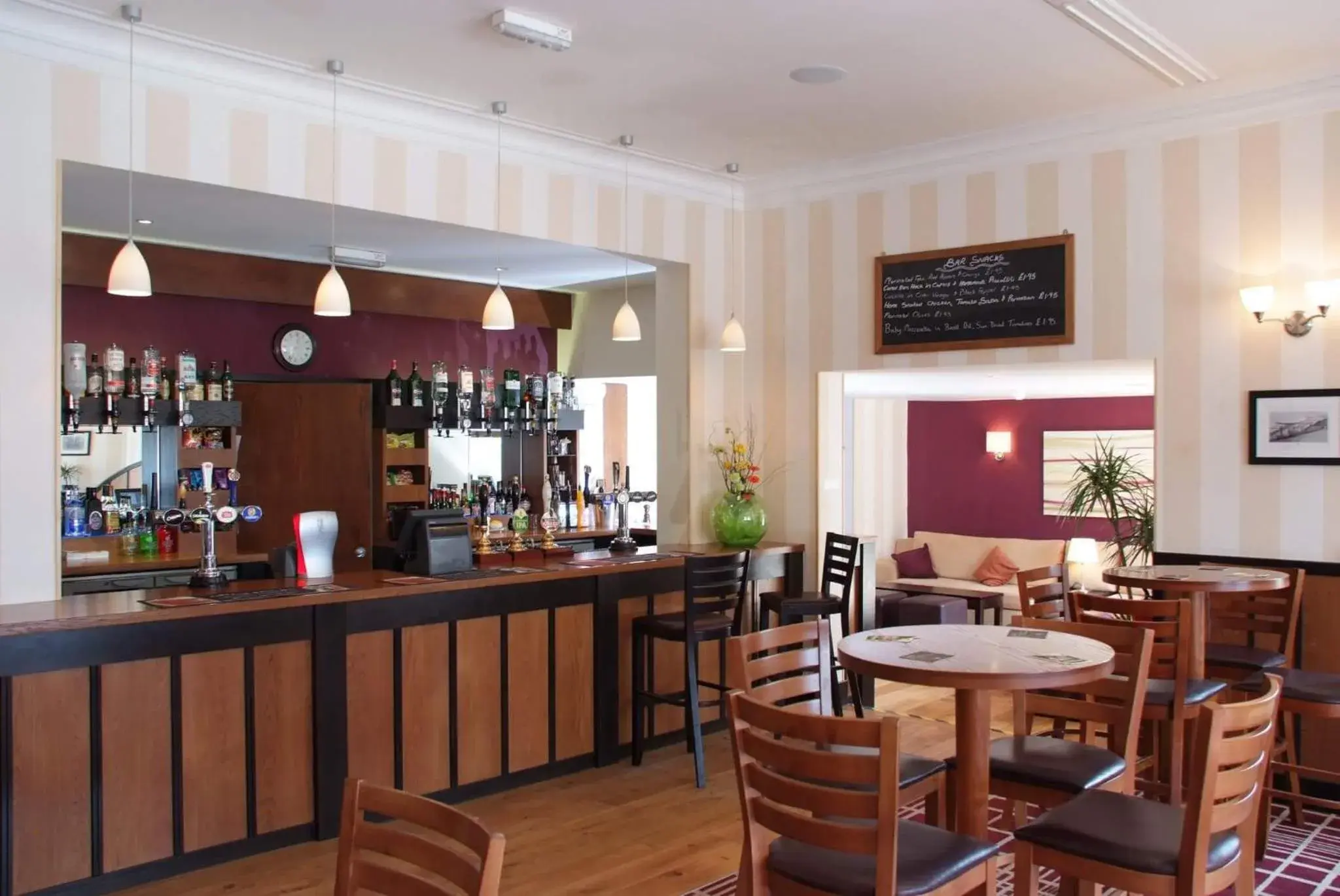 Lounge or bar in The White Horse Lounge or bar in The White Horse