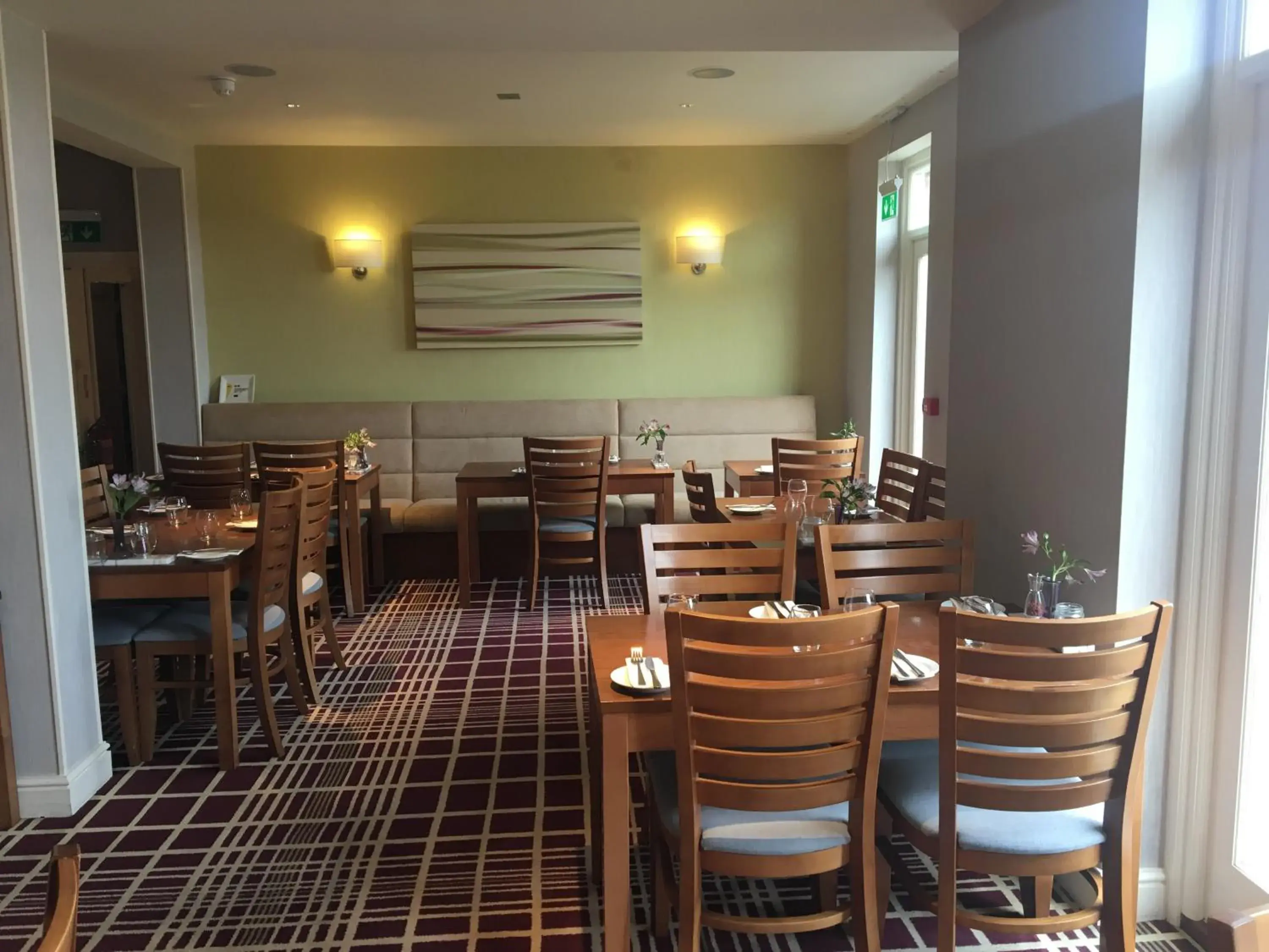 Restaurant/places to eat in The White Horse Restaurant/places to eat in The White Horse