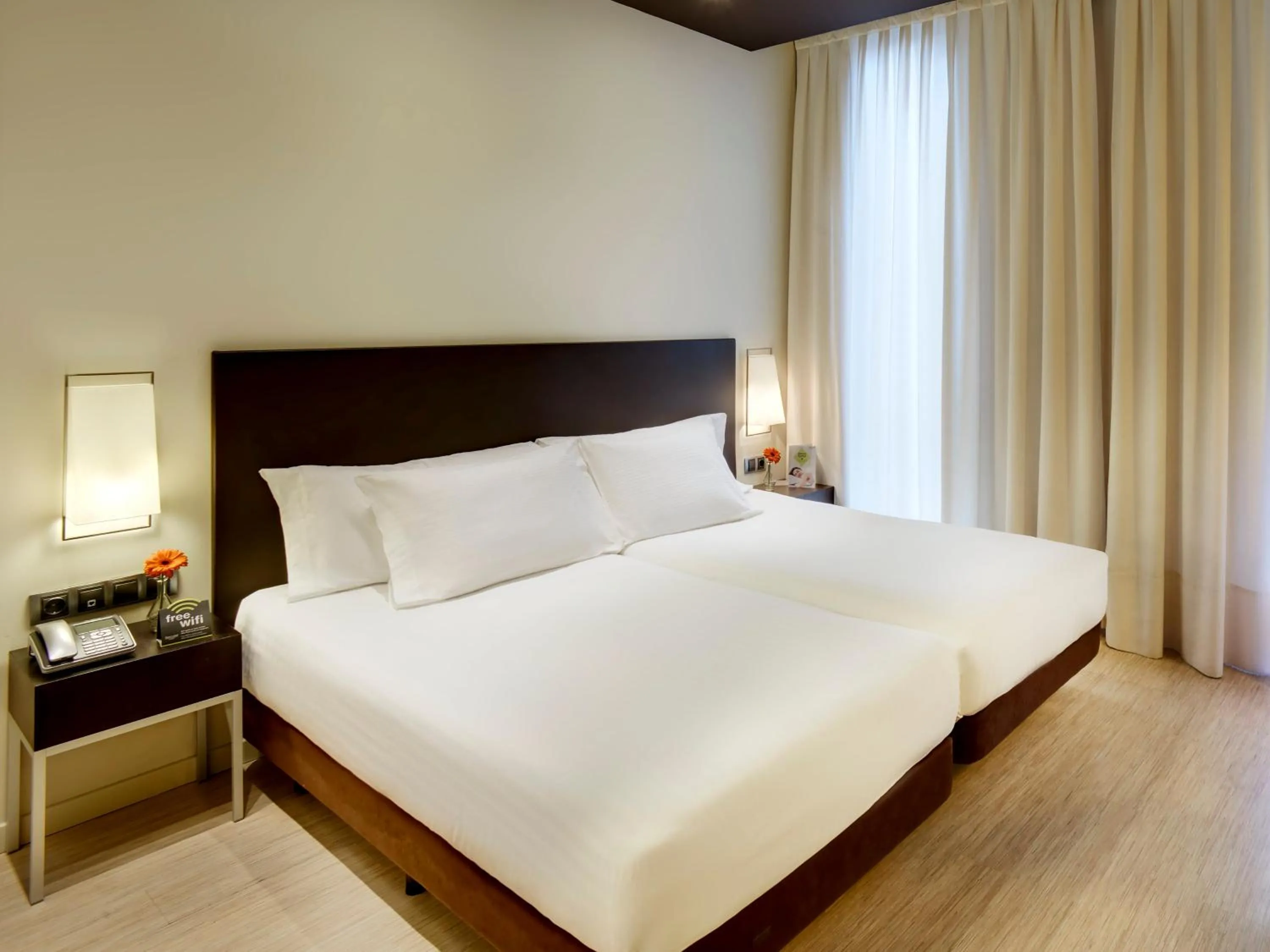 Photo of the whole room, Bed in Sercotel Boulevard Vitoria-Gasteiz