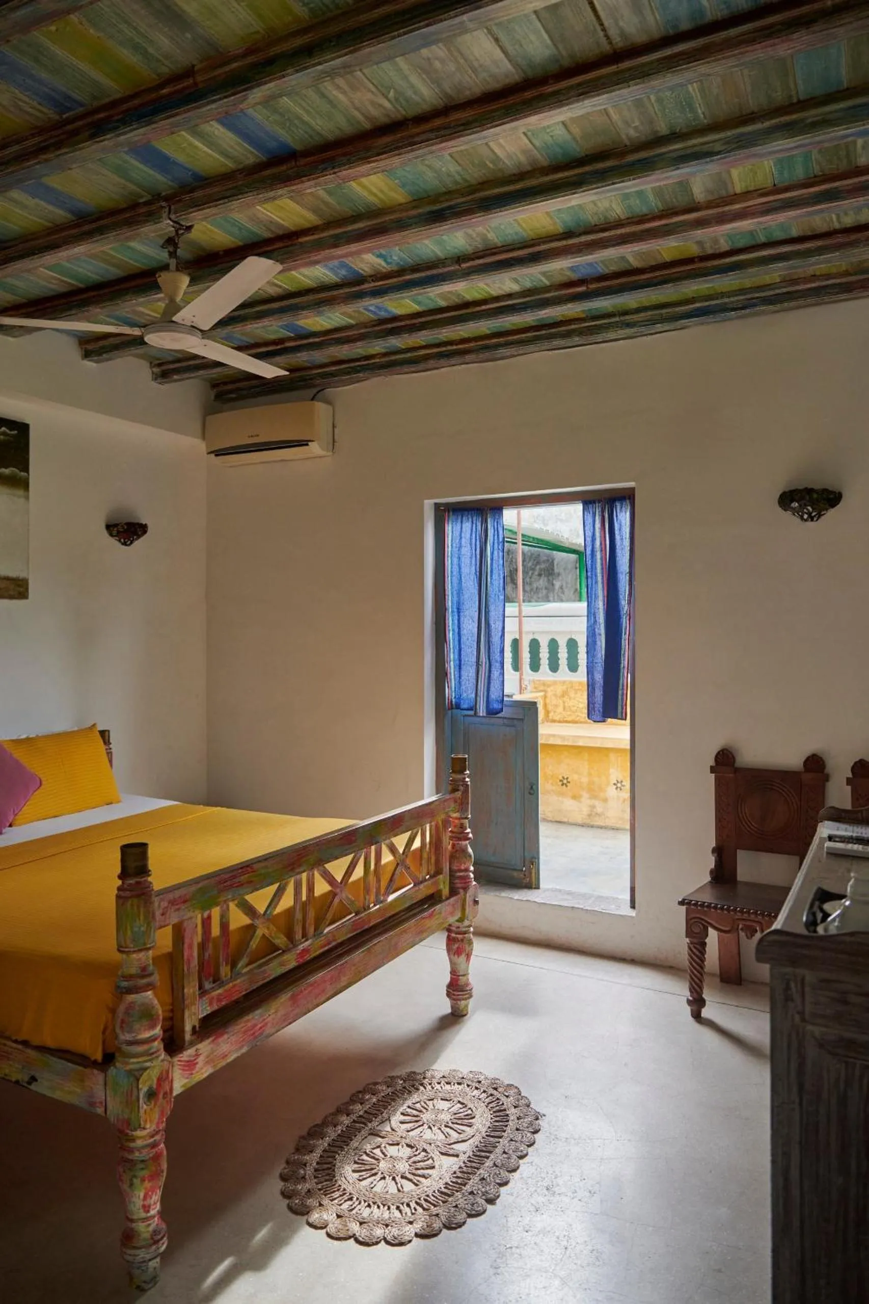 Double Room with Balcony - single occupancy in Antic Guesthouse - Galle Fort
