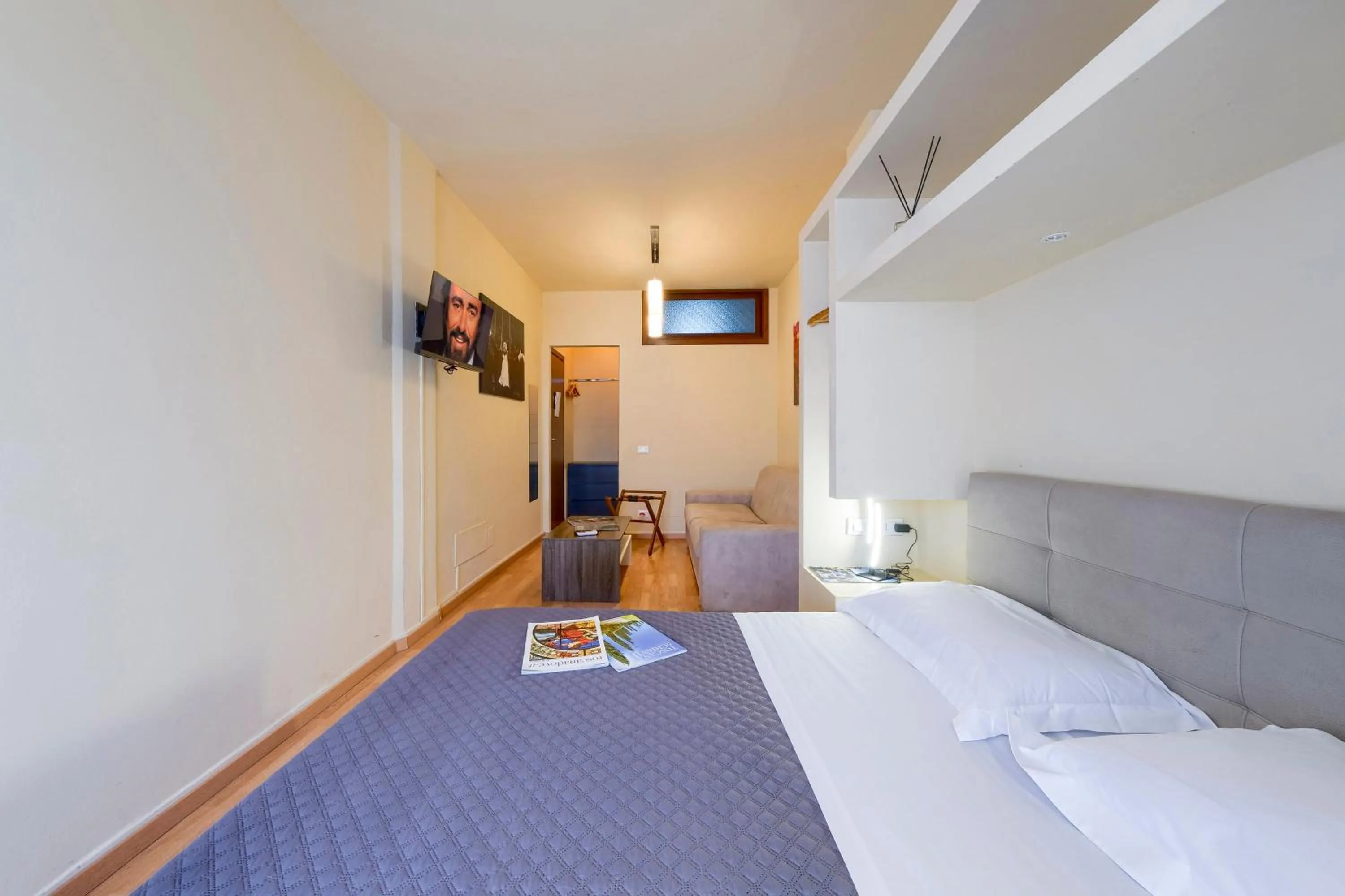 TV and multimedia, Bed in Home Boutique Santa Maria Novella