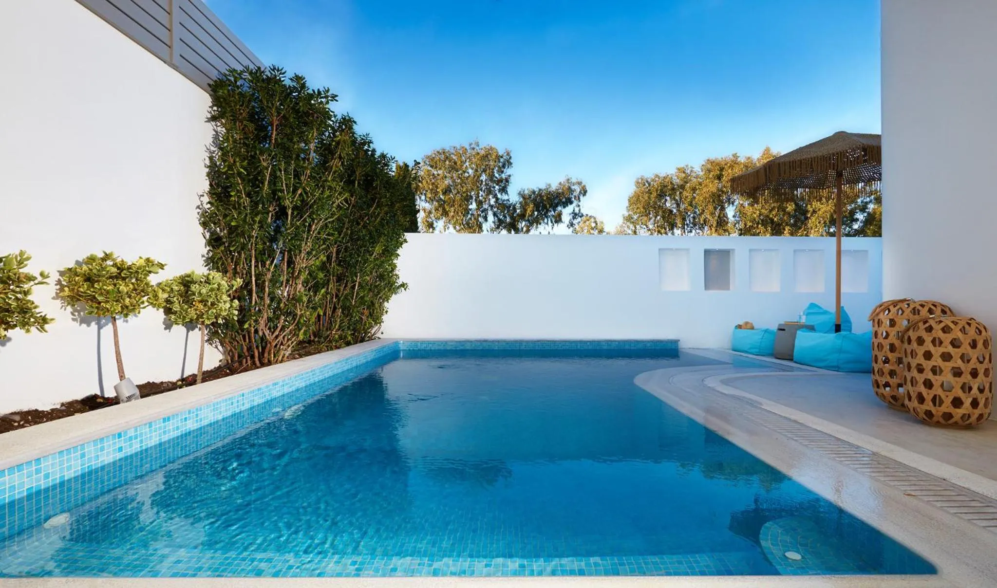 Eolia Kamari Villa