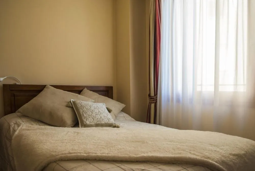 Photo of the whole room, Bed in Hotel Italia