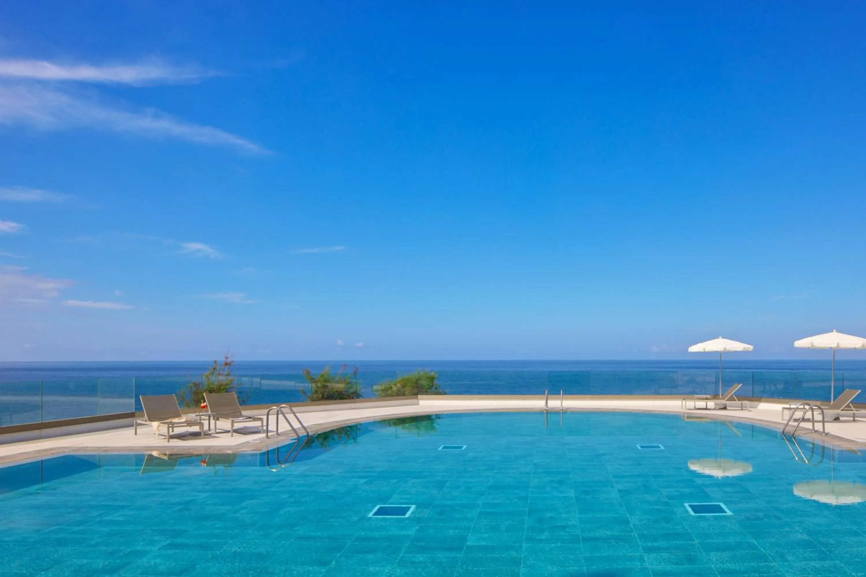 Swimming pool in Meliá La Palma