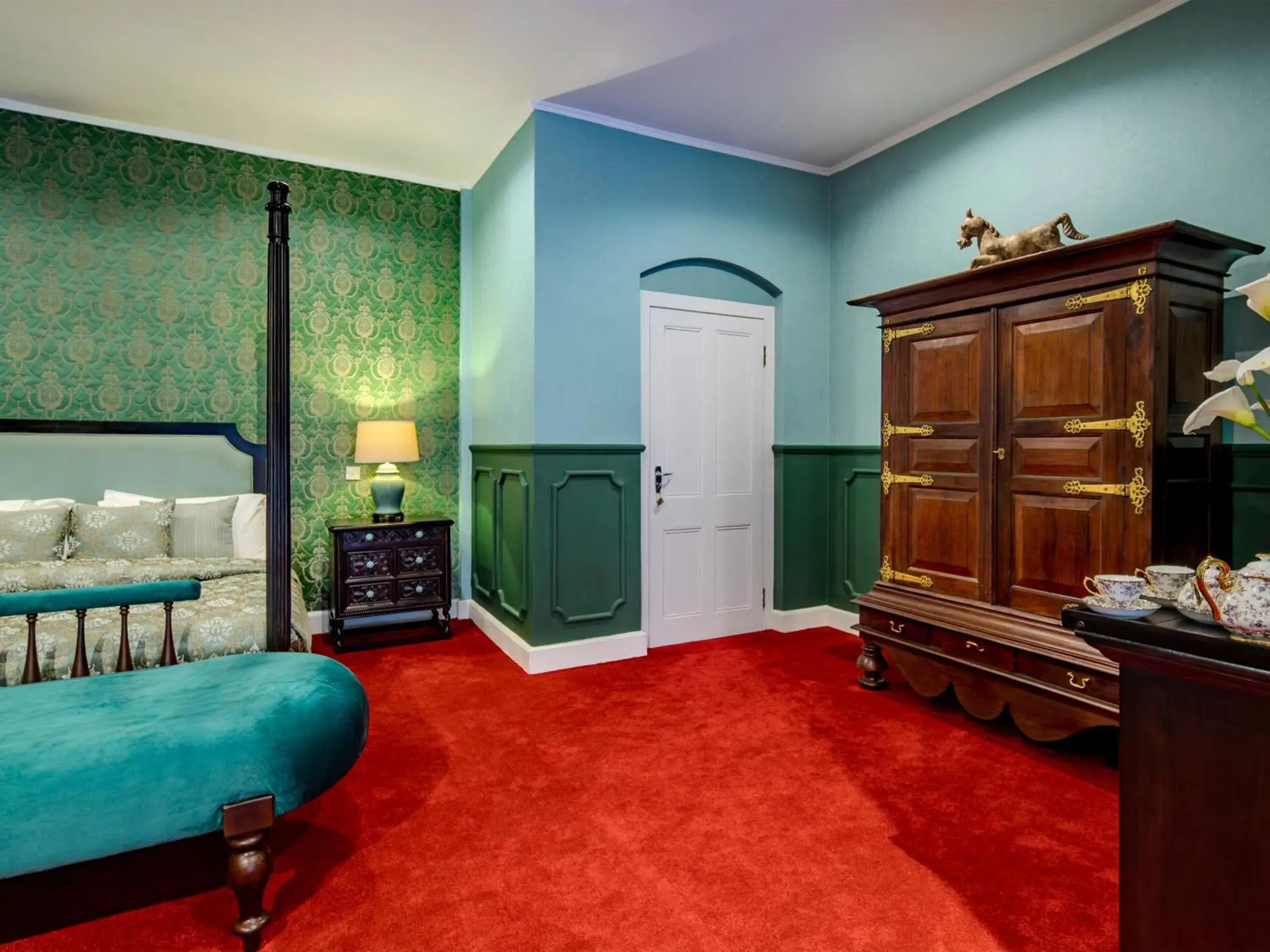 Deluxe Grand Suite in Hill Rise Luxury Villa & Stables by Edwards Collection - Nuwara Eliya Deluxe Grand Suite in Hill Rise Luxury Villa & Stables by Edwards Collection - Nuwara Eliya