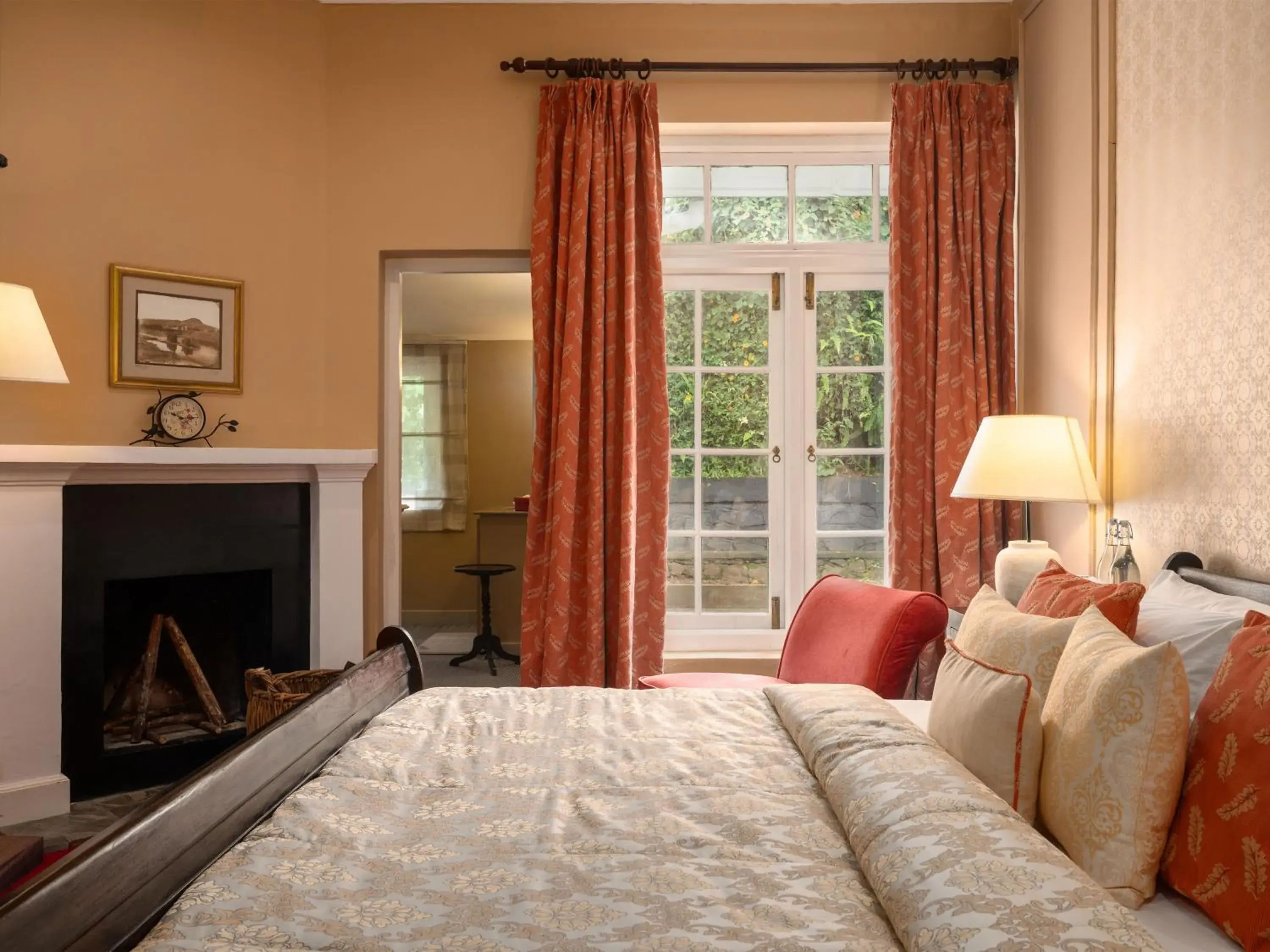 Deluxe Suite in Hill Rise Luxury Villa & Stables by Edwards Collection - Nuwara Eliya Deluxe Suite in Hill Rise Luxury Villa & Stables by Edwards Collection - Nuwara Eliya