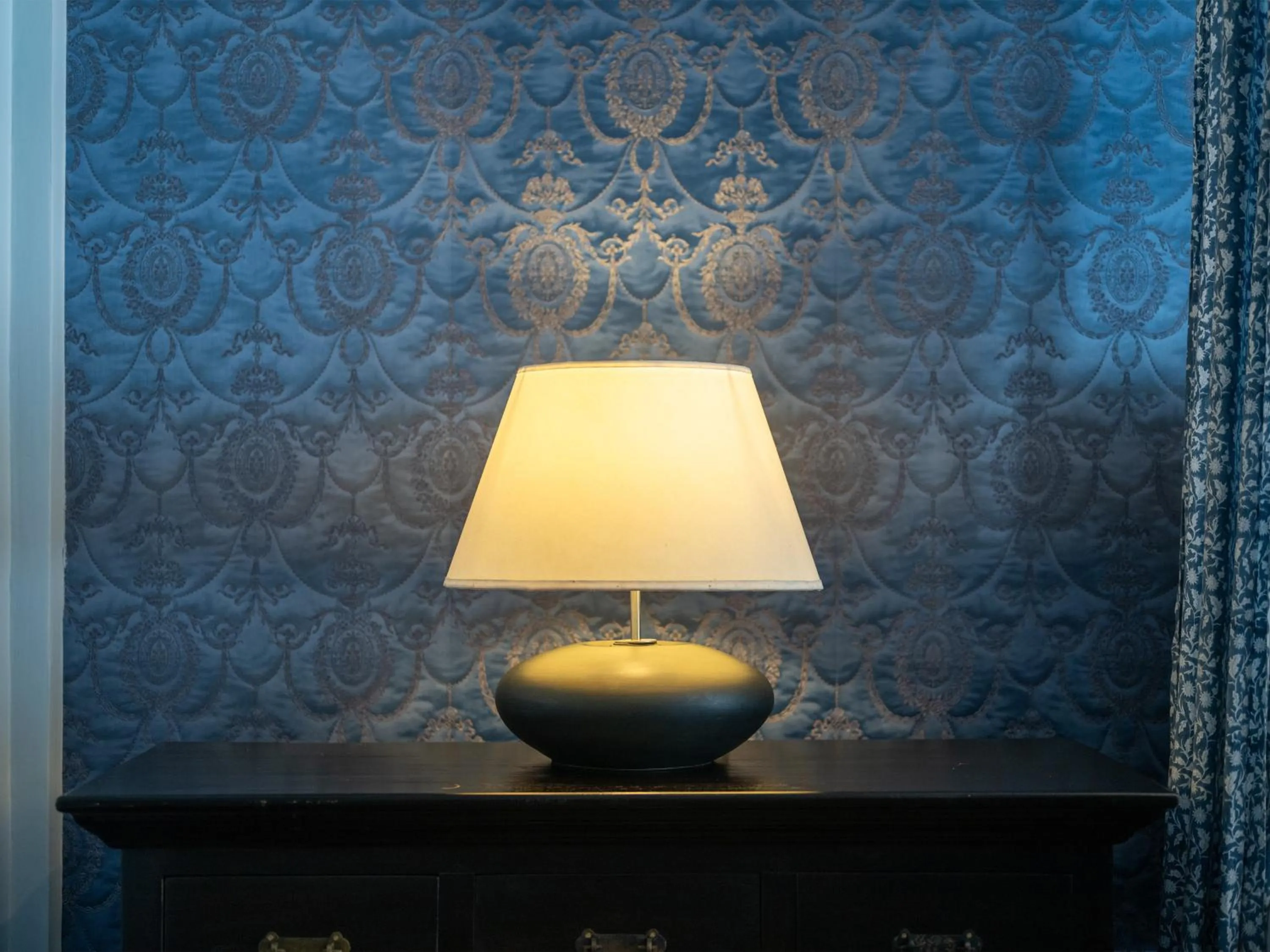 Bed in Hill Rise Luxury Villa & Stables by Edwards Collection - Nuwara Eliya