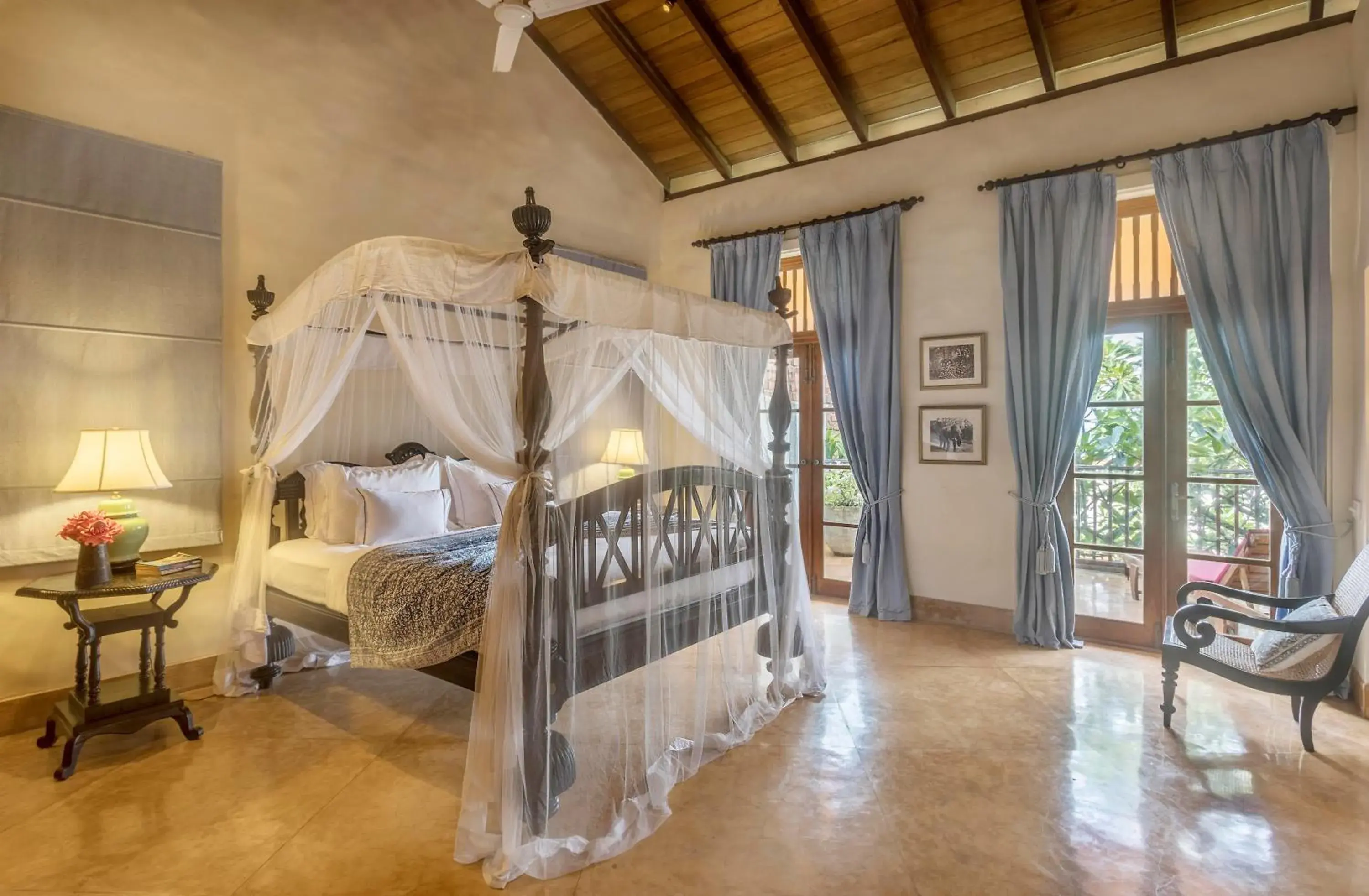 Deluxe Suite with Sea View in Thambili House Galle Fort by Edwards Collection Deluxe Suite with Sea View in Thambili House Galle Fort by Edwards Collection