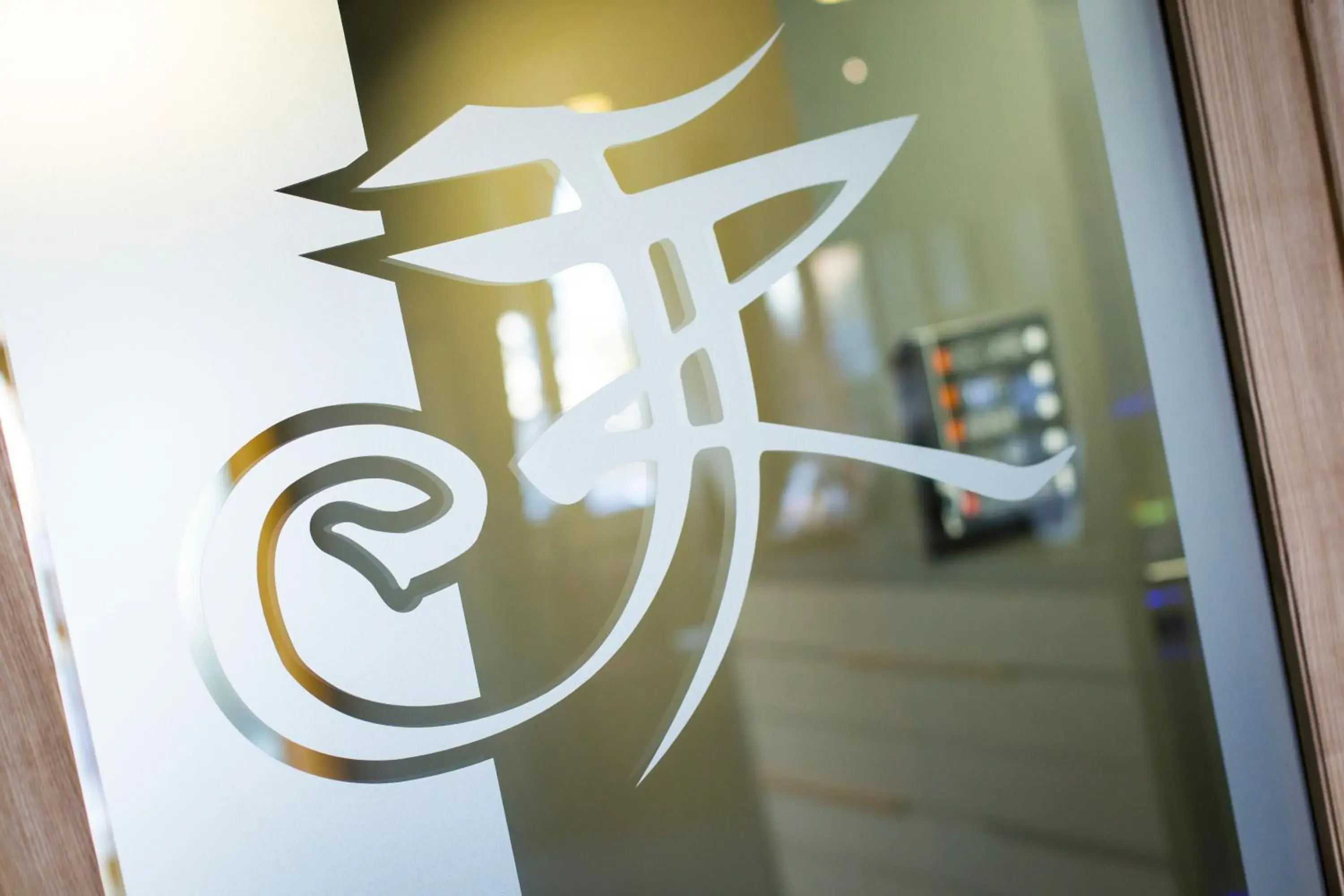 Property logo or sign in Logis Hôtel du Morvan - Restaurant la Table de Jérôme Property logo or sign in Logis Hôtel du Morvan - Restaurant la Table de Jérôme