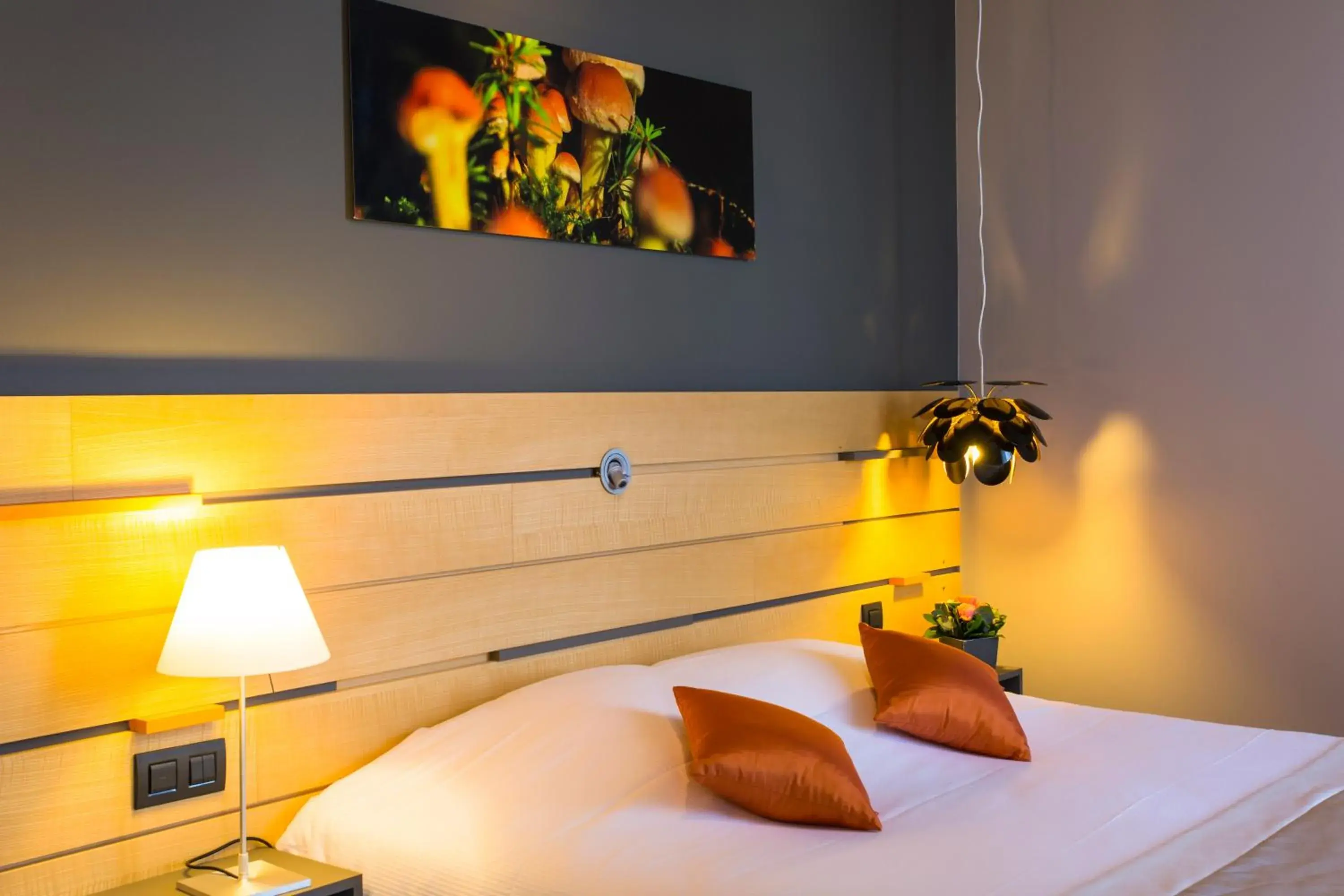 Bedroom, Bed in Logis Hôtel du Morvan - Restaurant la Table de Jérôme Bedroom, Bed in Logis Hôtel du Morvan - Restaurant la Table de Jérôme