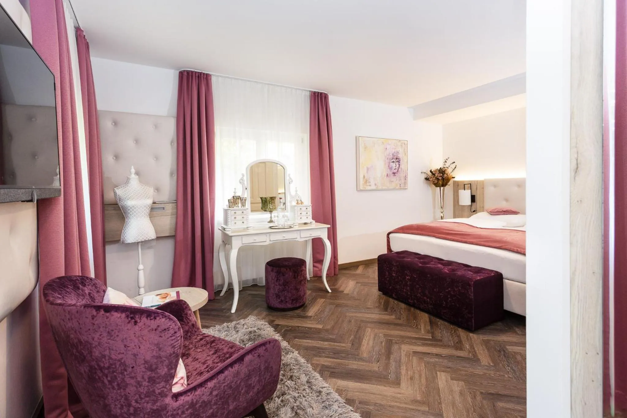 Photo of the whole room, Bed in Boutiquehotel Bergvilla