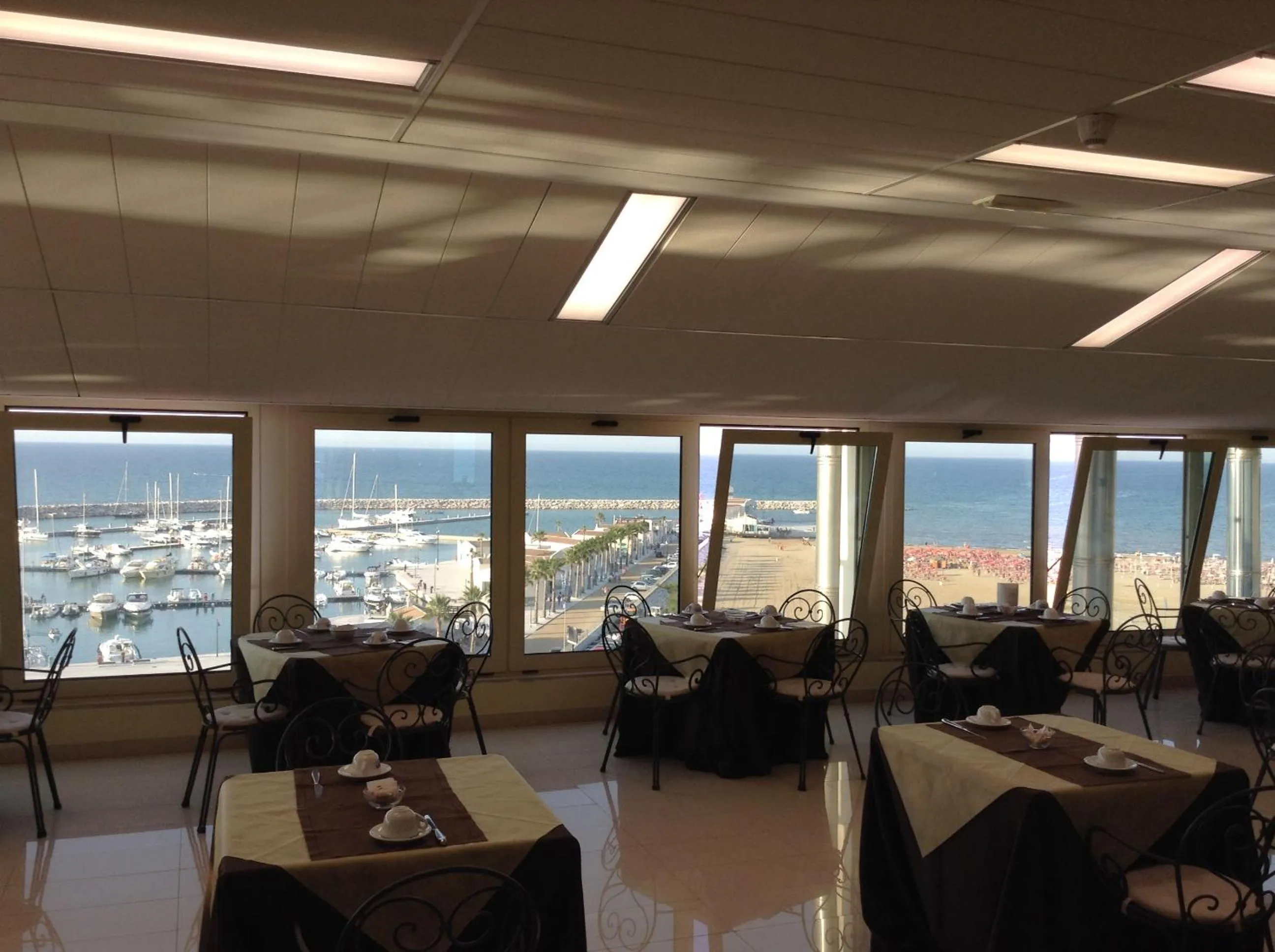 Day in Hotel Borgo Marina