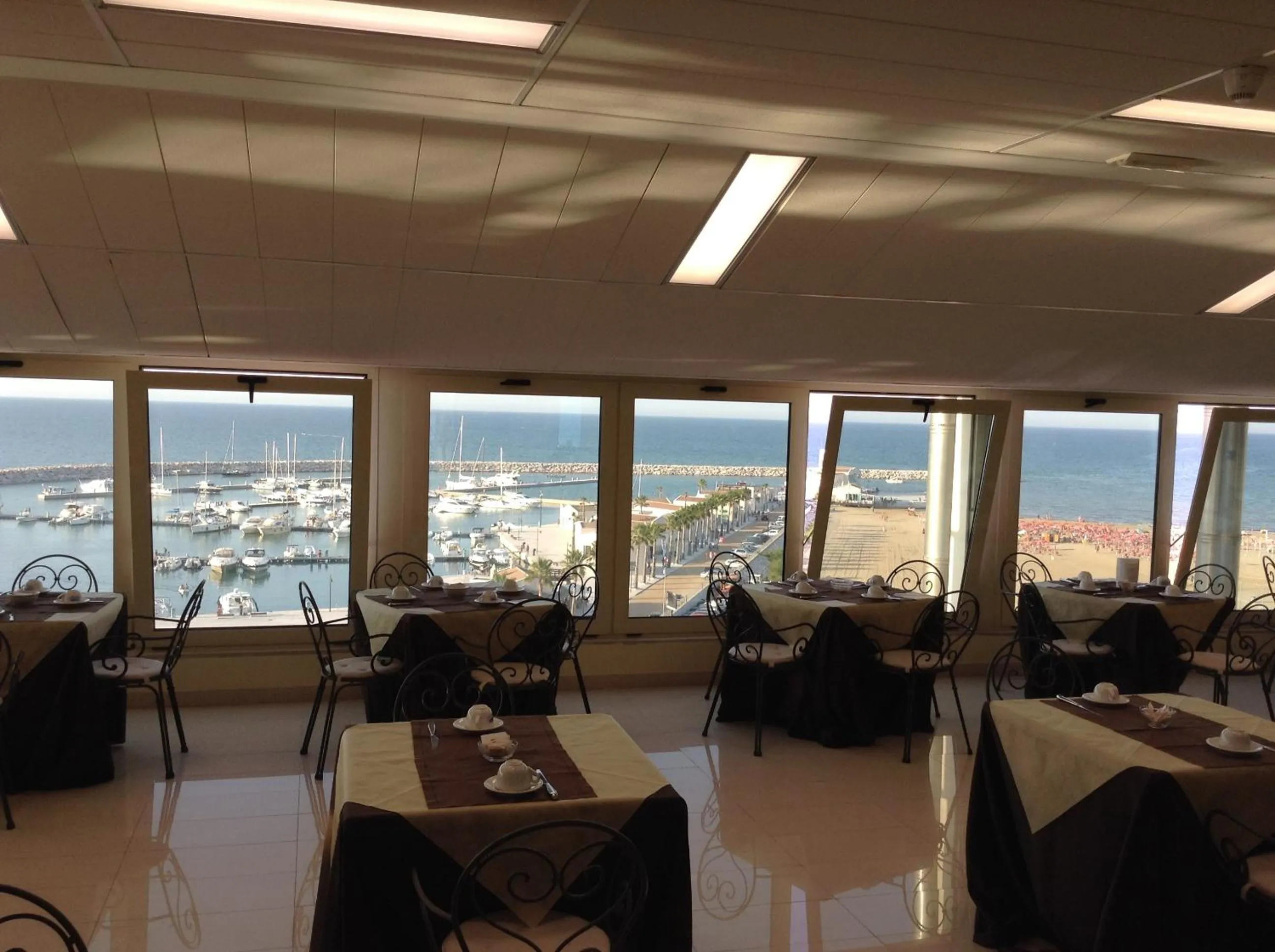 Day in Hotel Borgo Marina