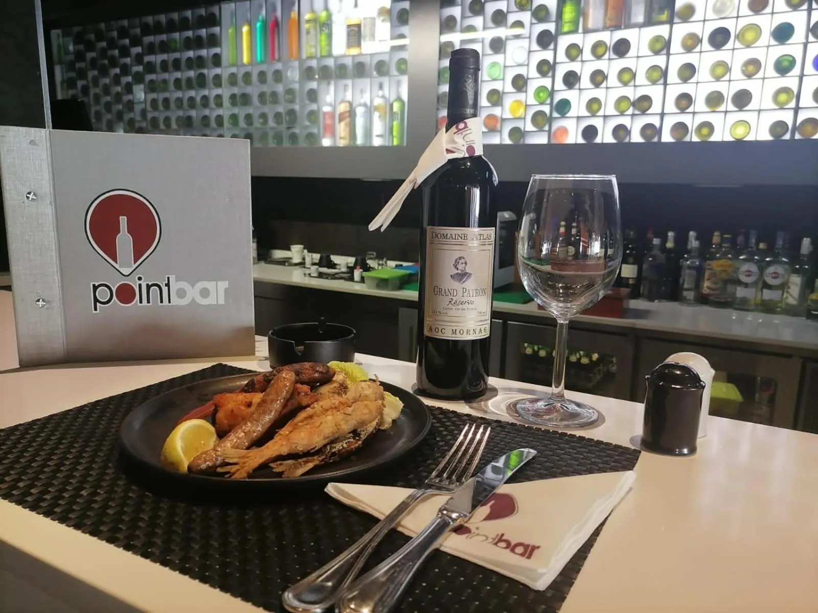 Food and drinks in Hôtel Belvédère Fourati