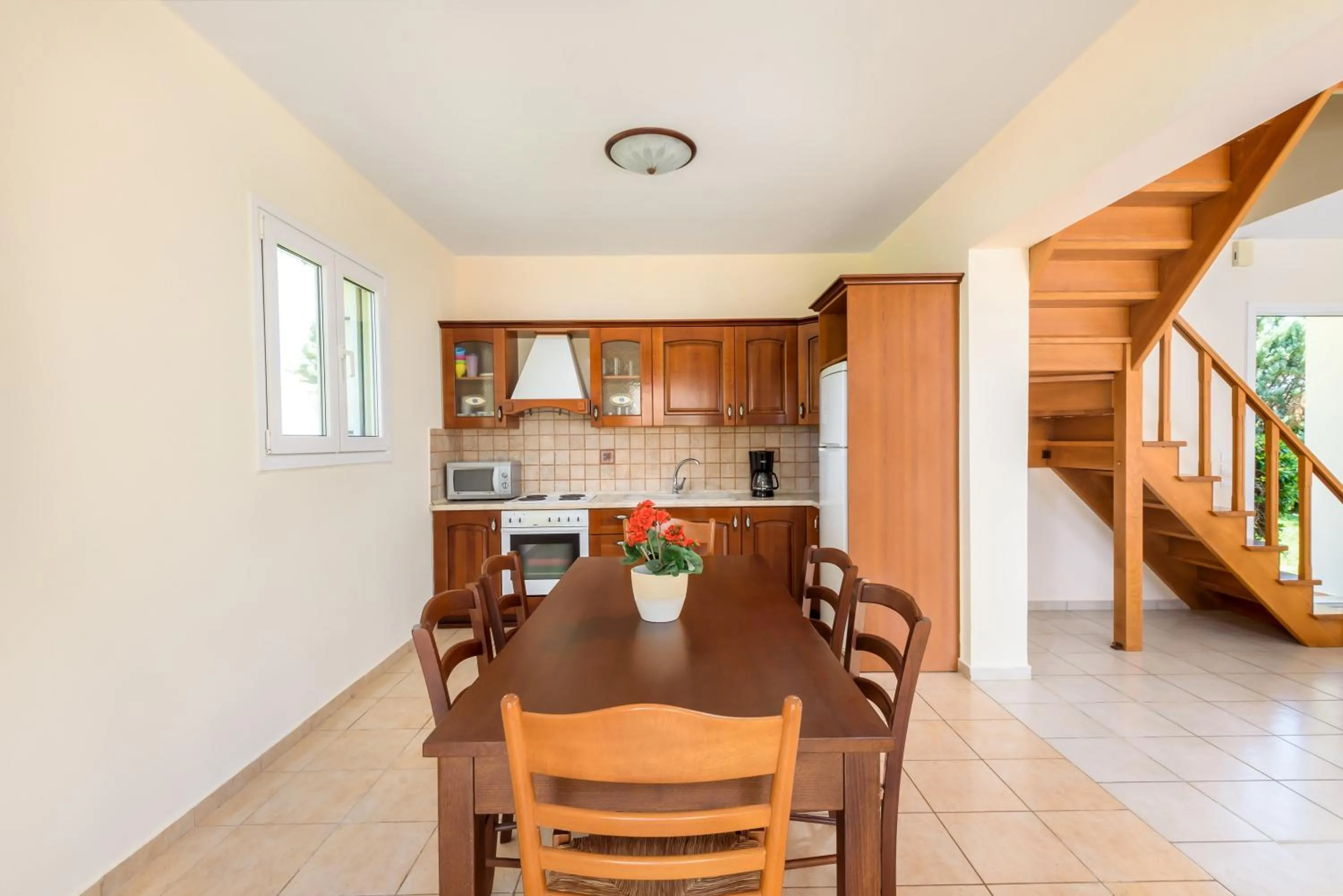 Dining area in Apollo Villa