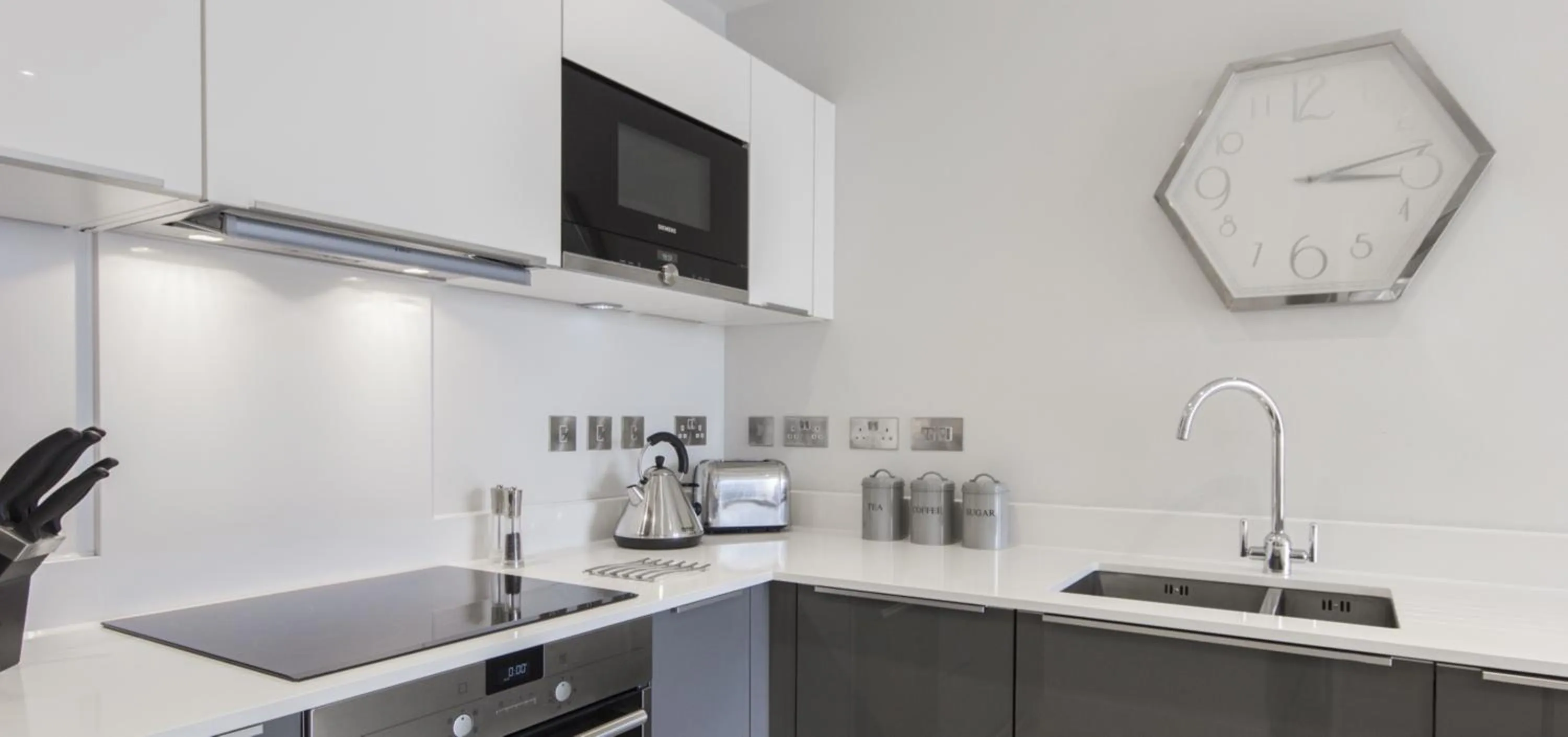 Bedroom in Citystay Living - Vesta Apartments