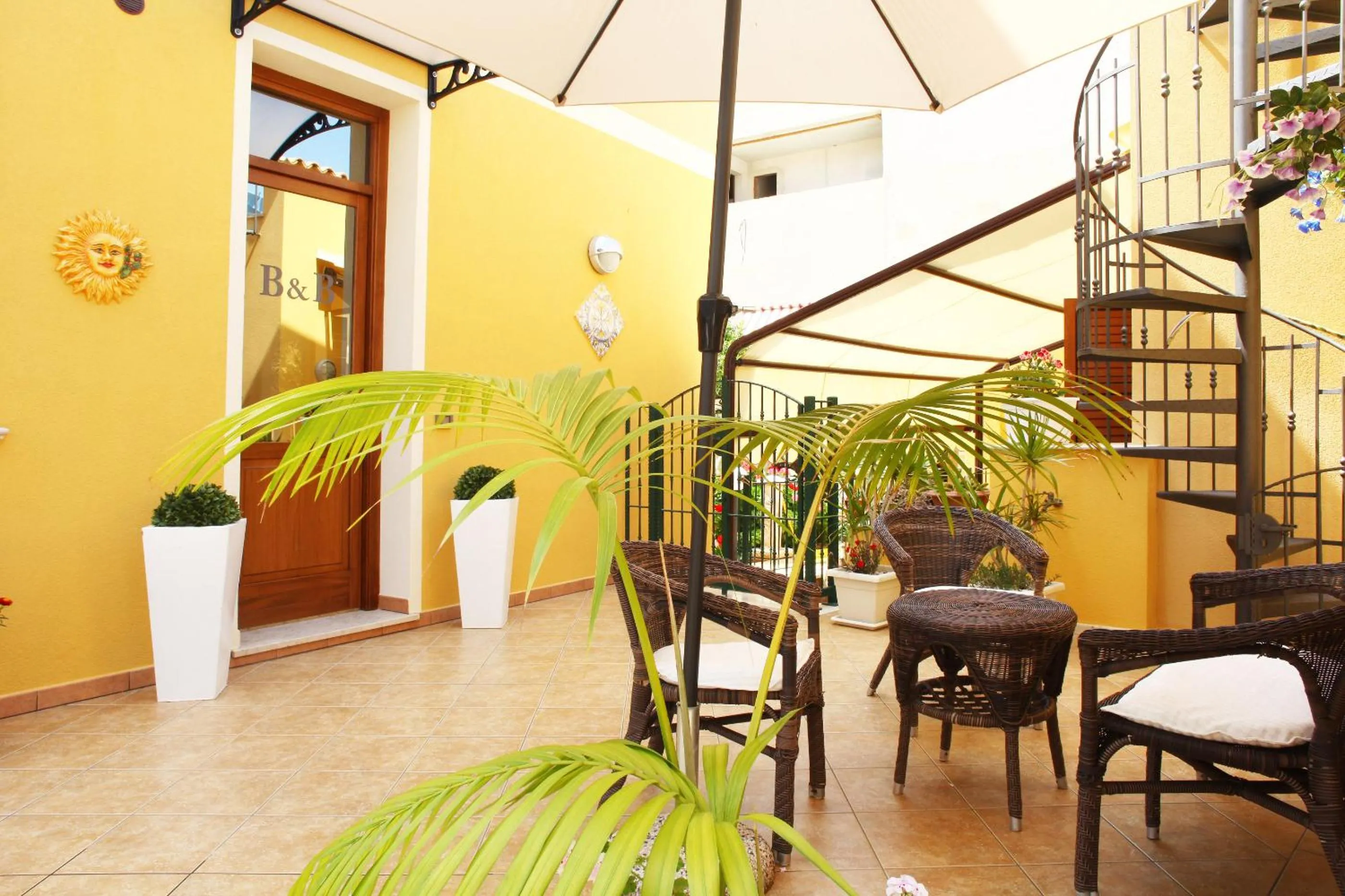 Patio in Coralia Bed & Breakfast