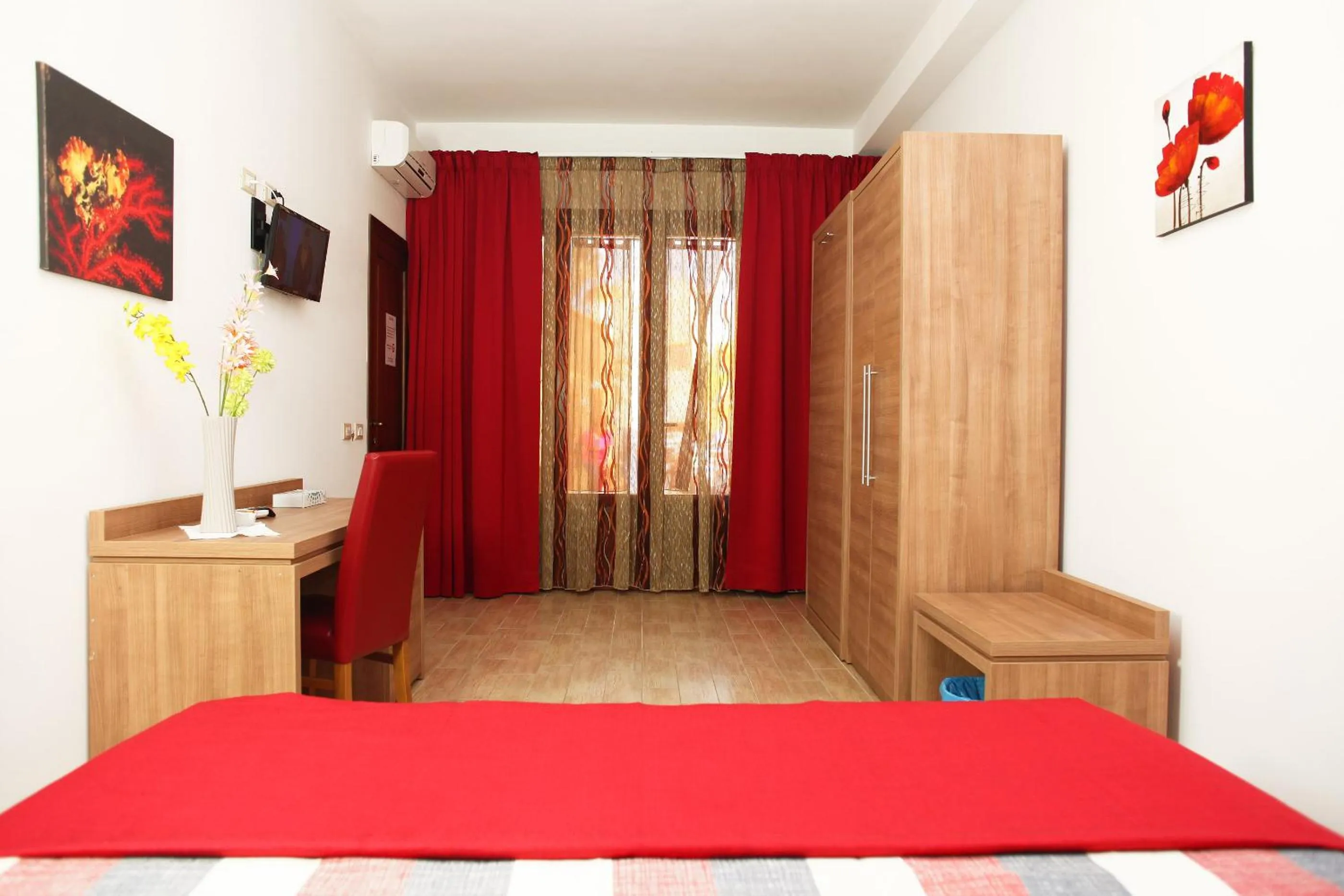 Patio in Coralia Bed & Breakfast