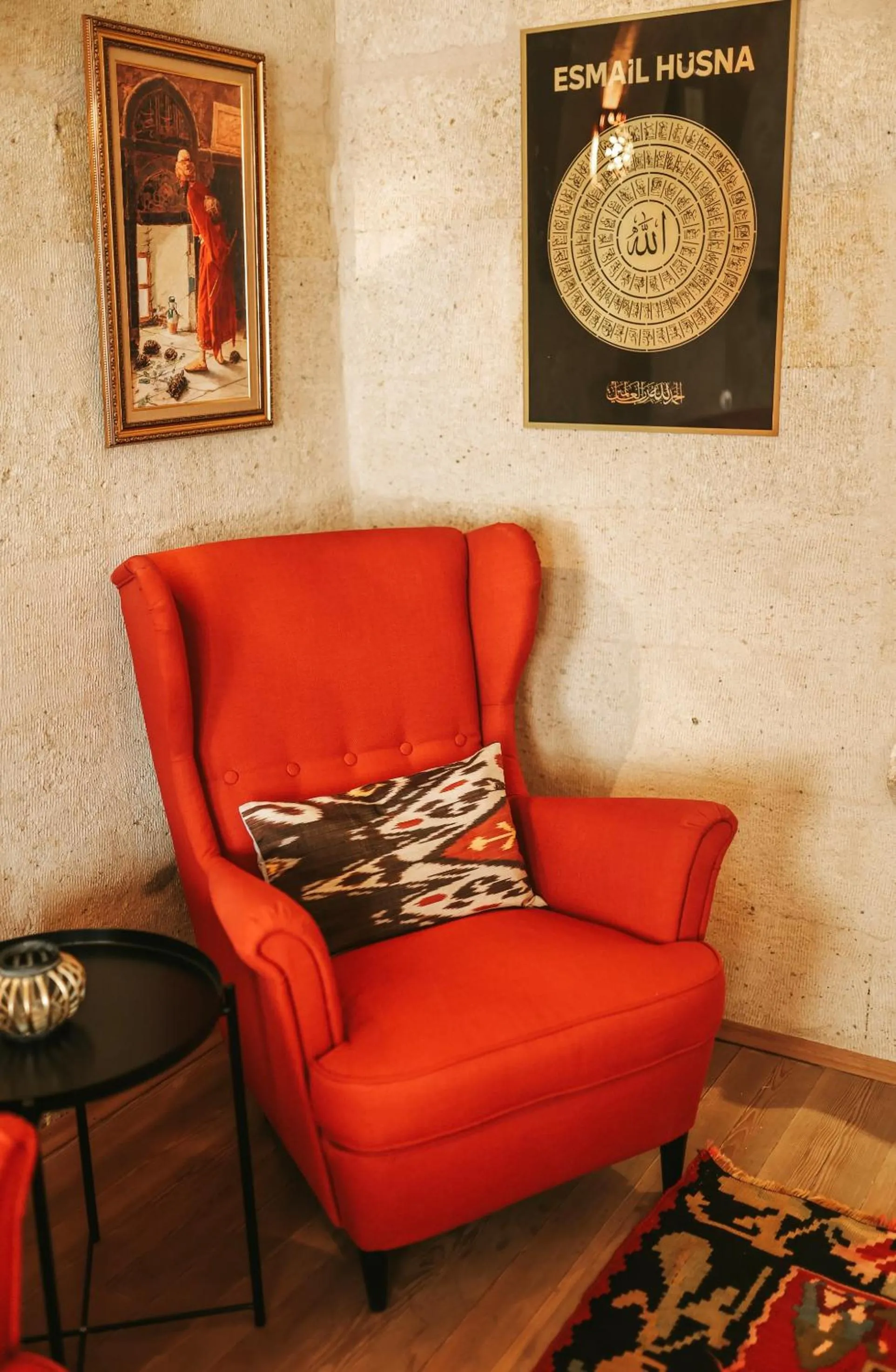 Seating area in Elaa Cave Hotel