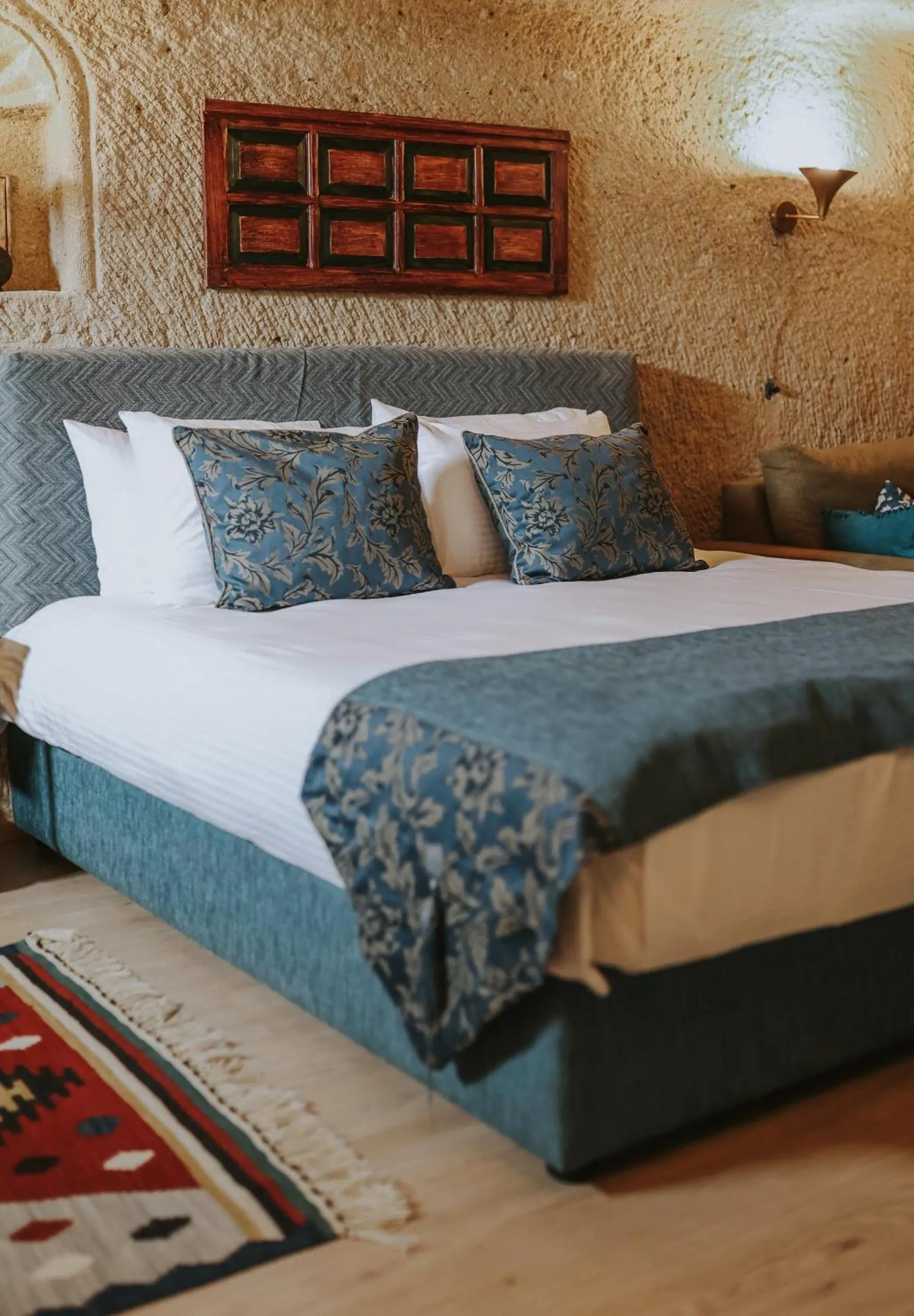 Bed in Elaa Cave Hotel