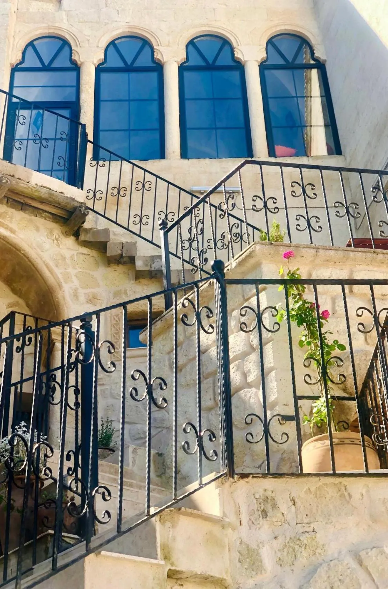 Facade/entrance in Elaa Cave Hotel