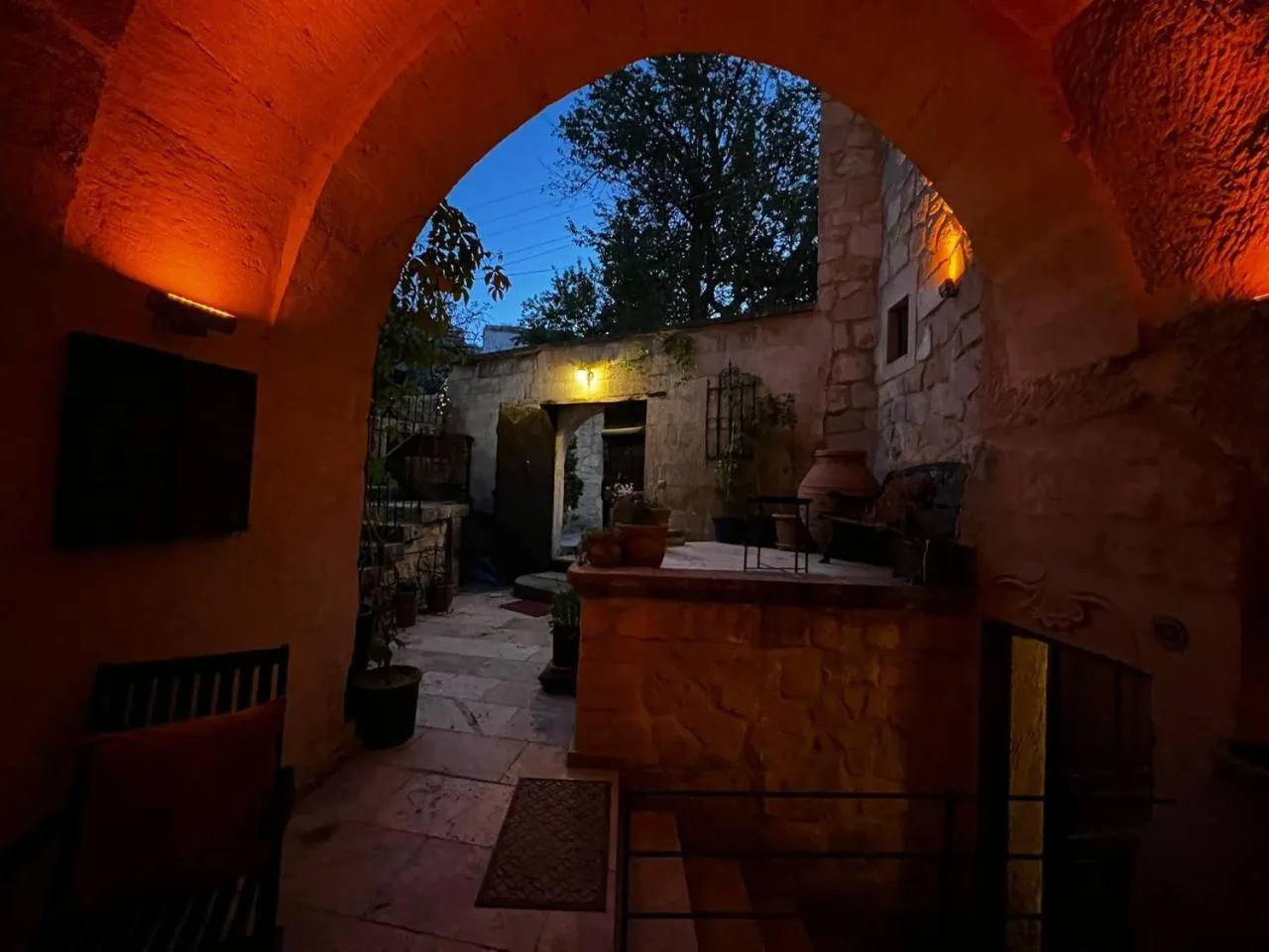 Patio in Elaa Cave Hotel
