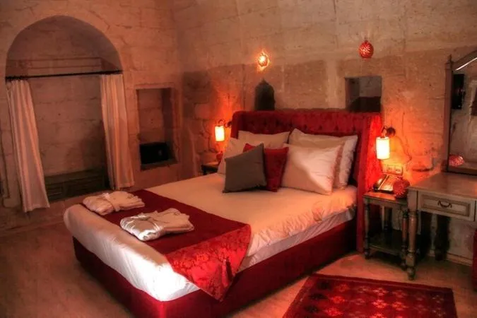 Bed in Elaa Cave Hotel