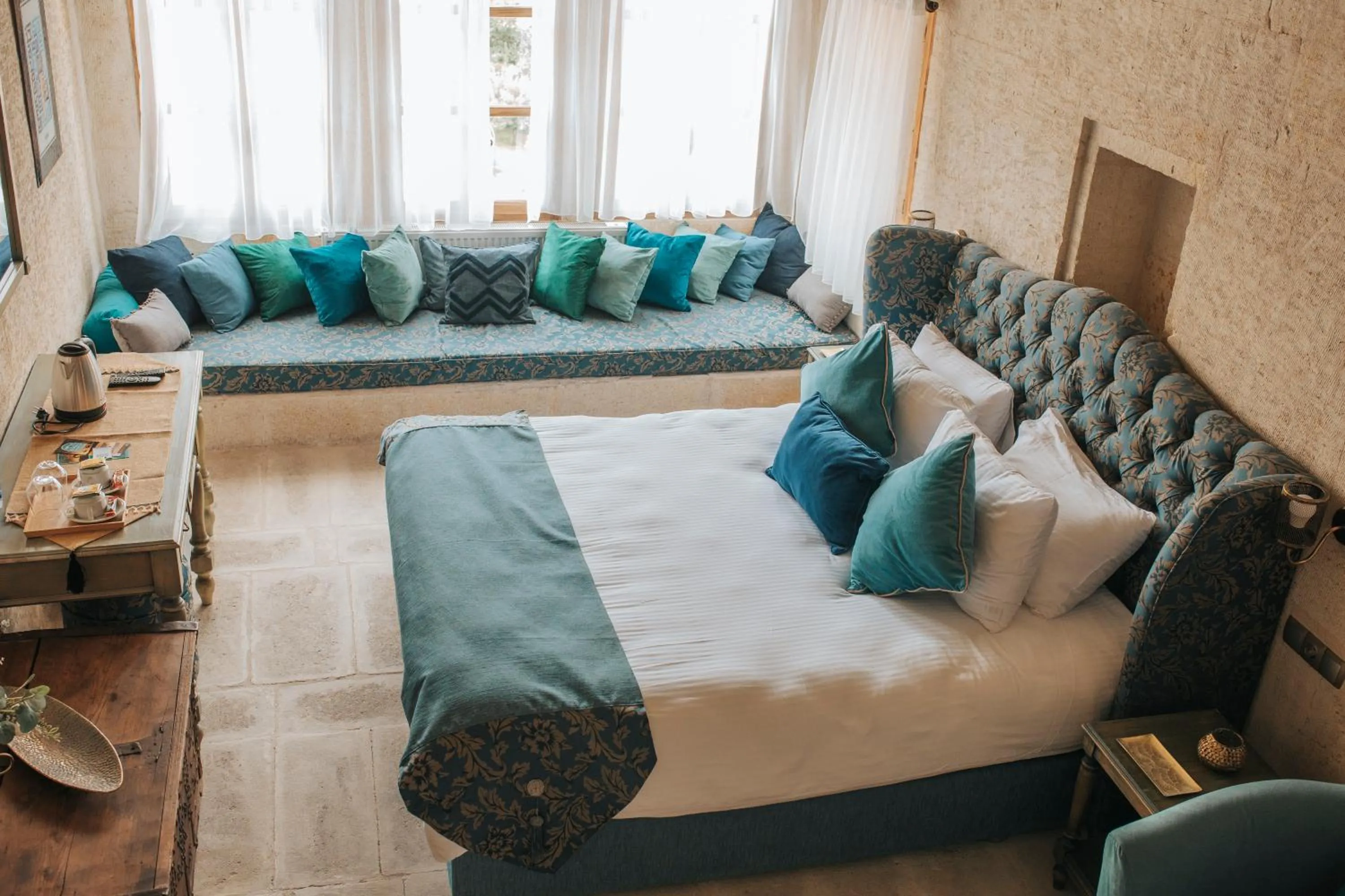 Bed in Elaa Cave Hotel