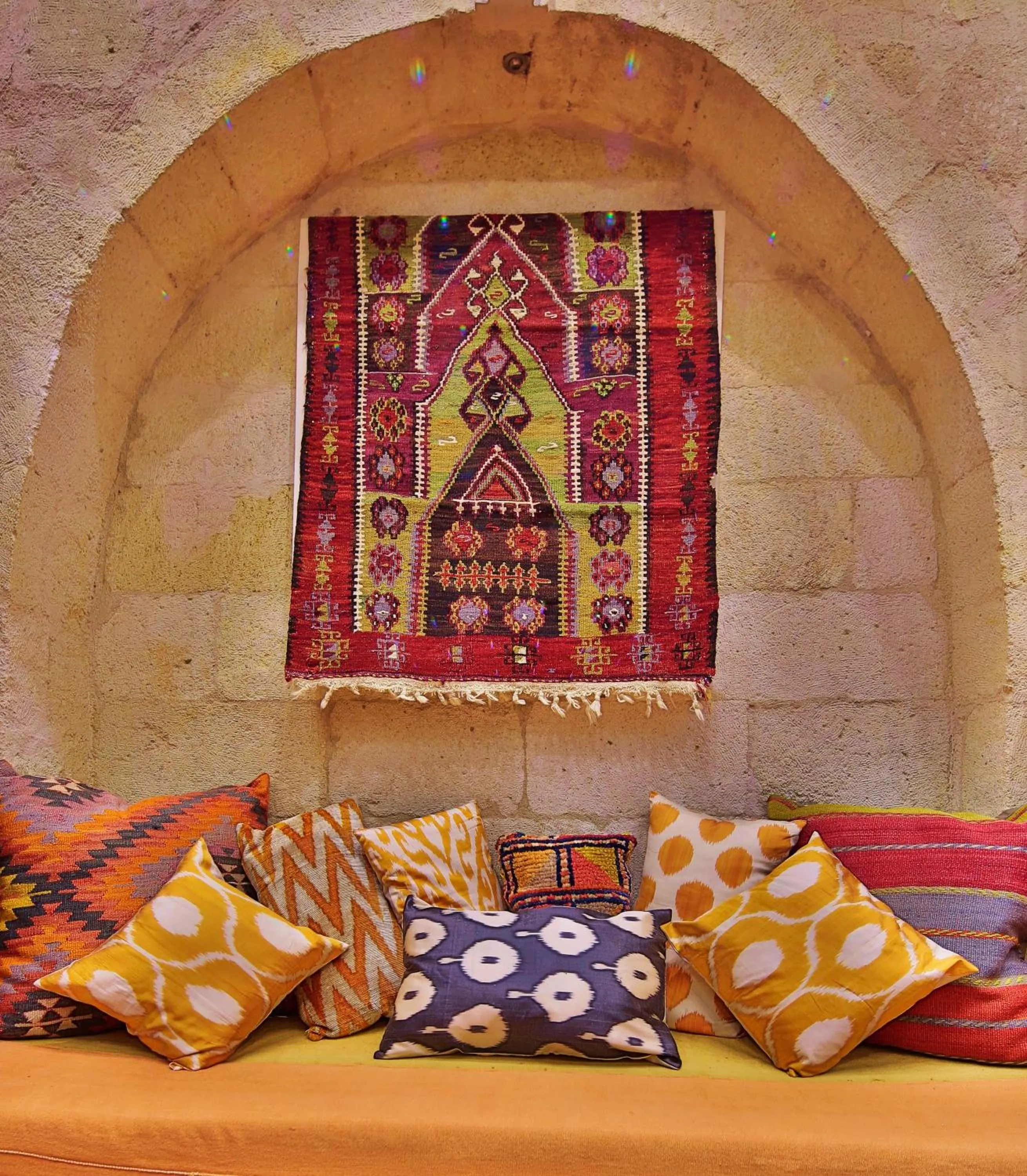 Area and facilities in Elaa Cave Hotel