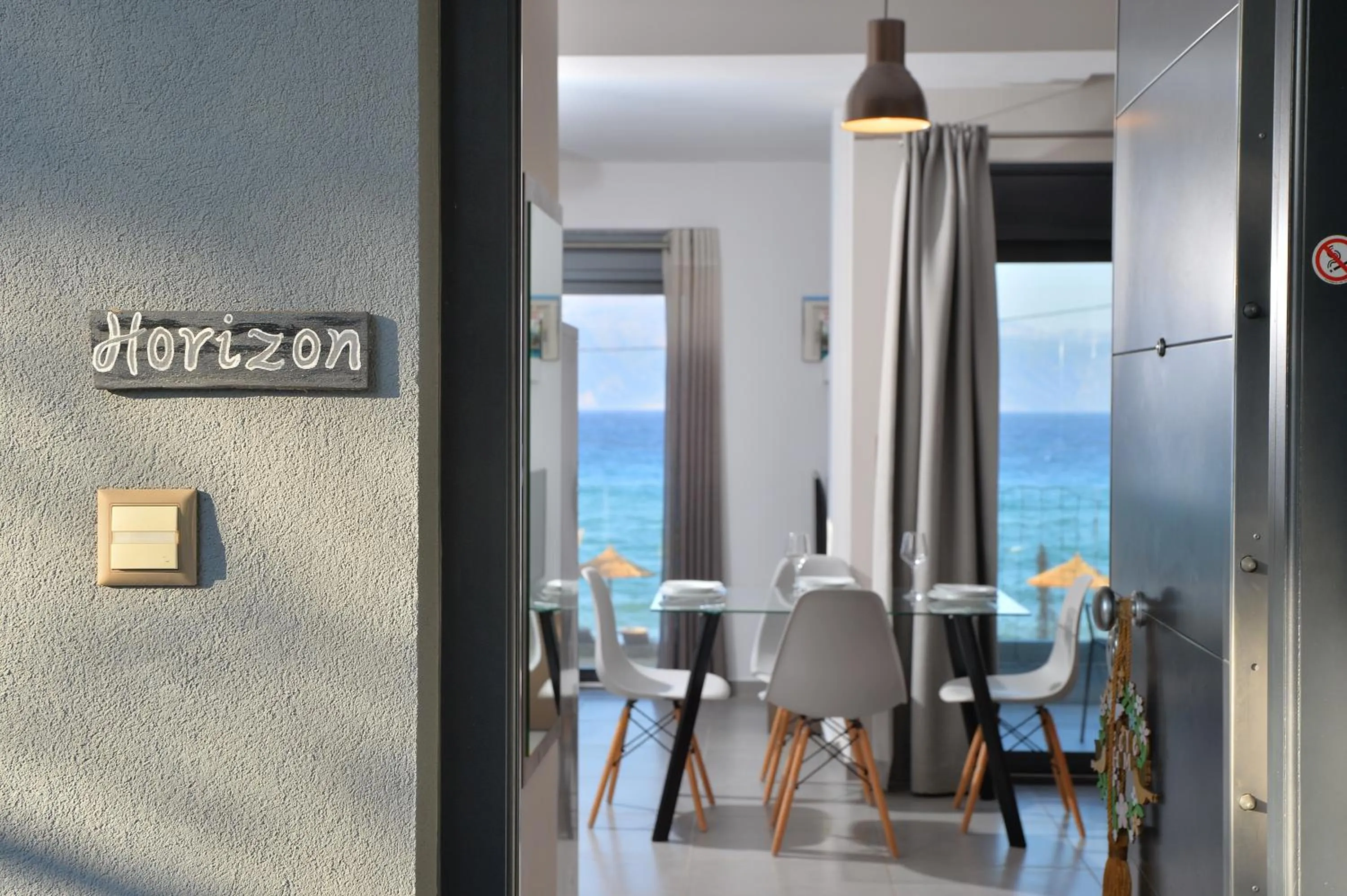 Facade/entrance in Seacret Apartments