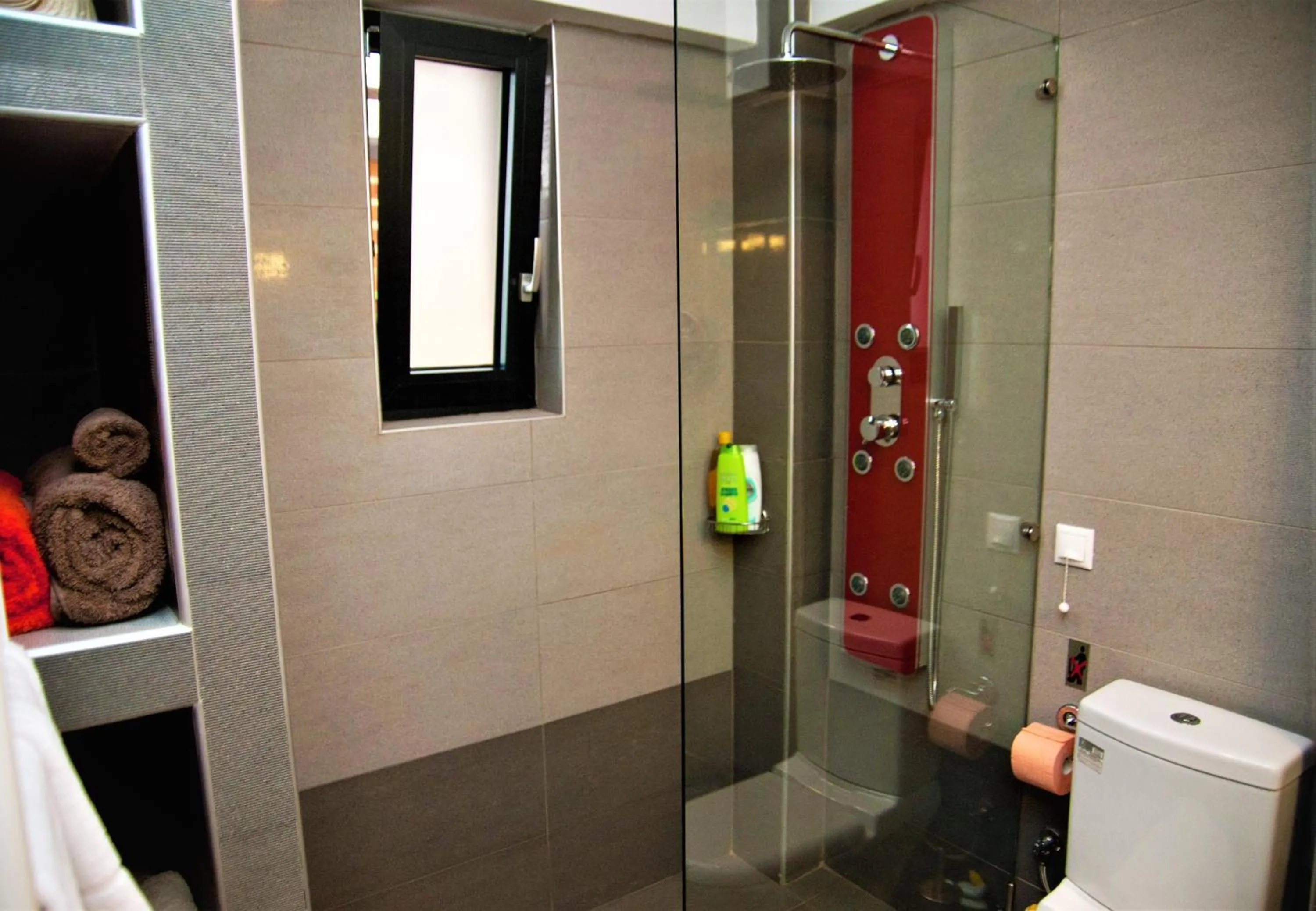 Toilet in Seacret Apartments