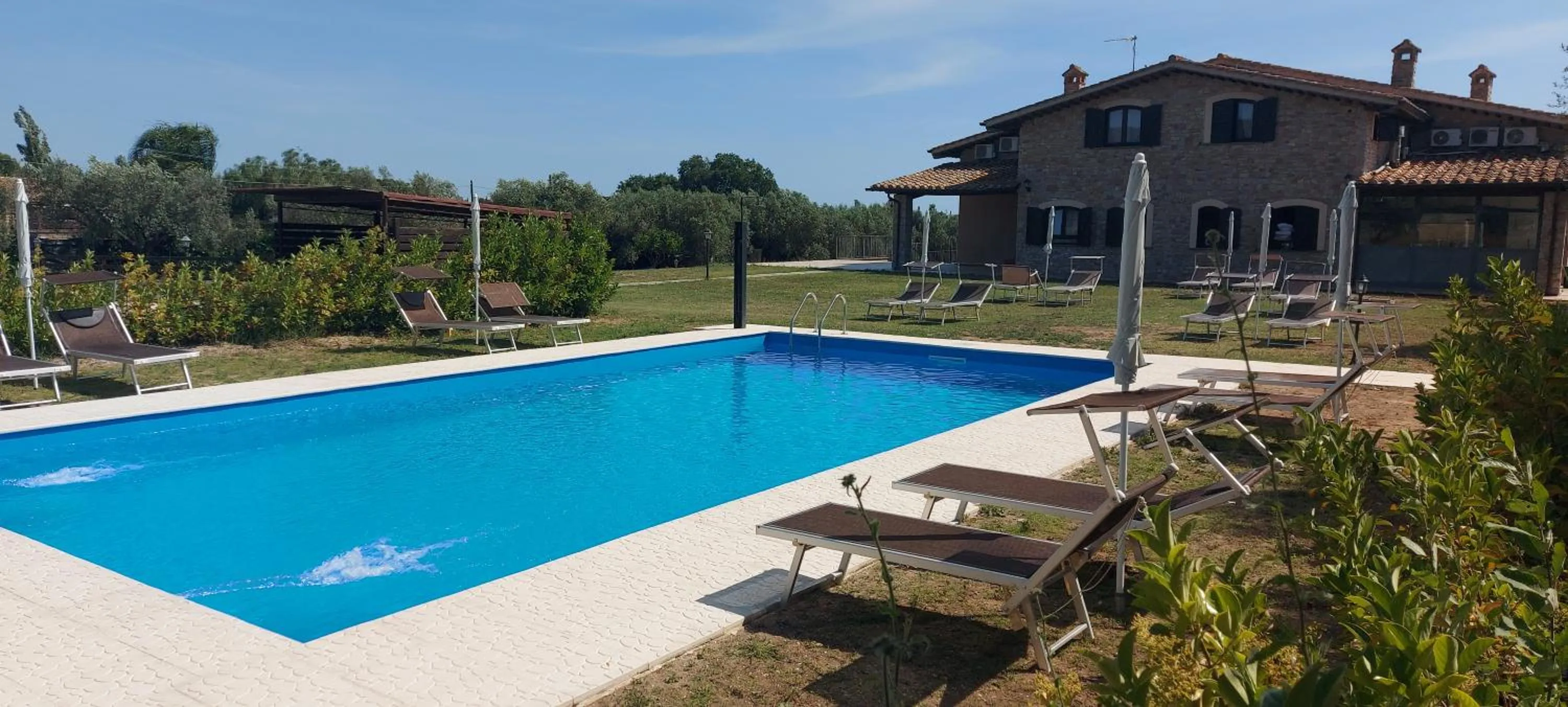 Swimming pool in Villa Klinai