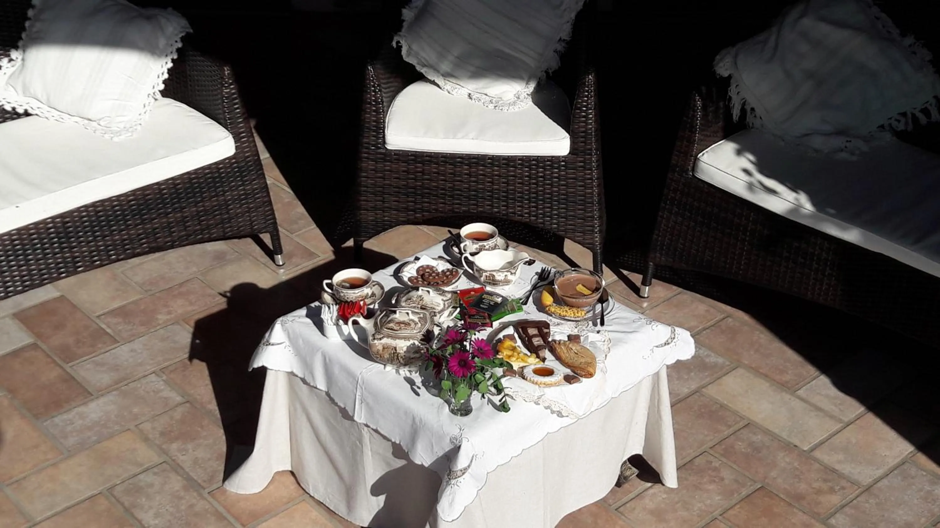 Food and drinks in Villa Klinai