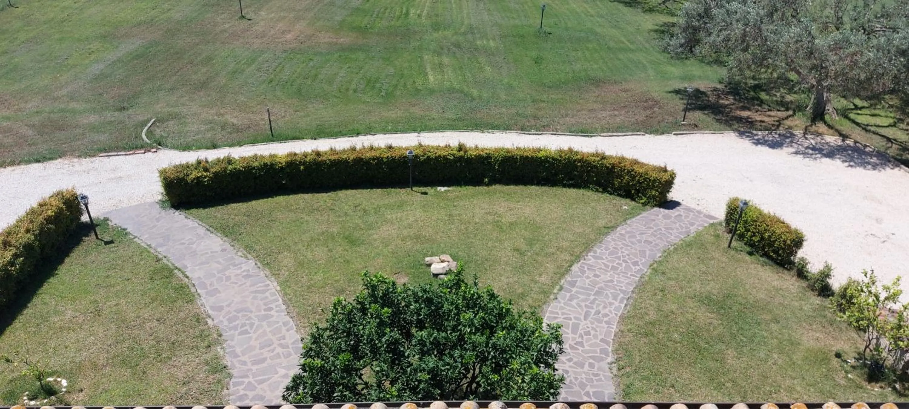 Property building in Villa Klinai