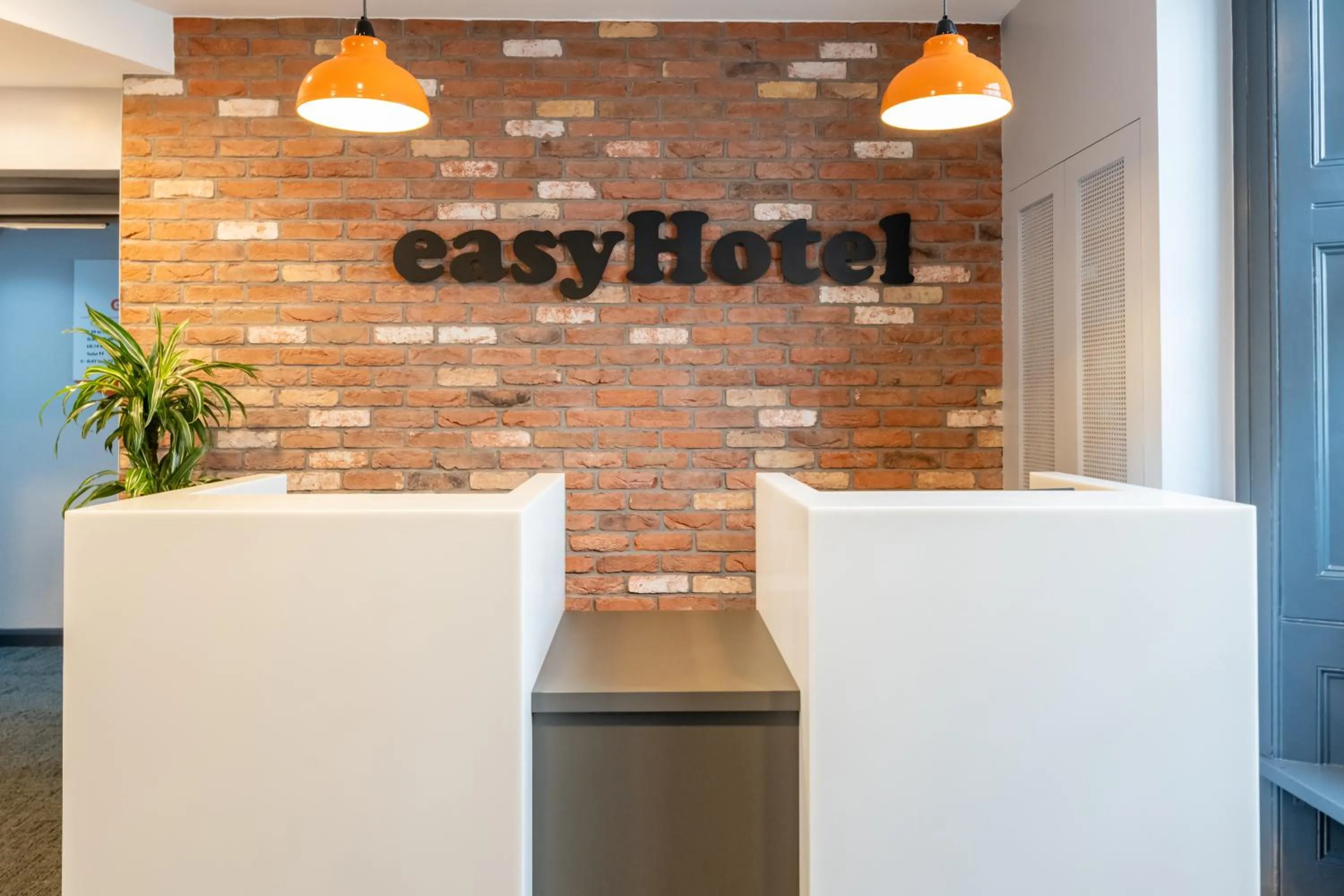 Lobby or reception in easyHotel Victoria