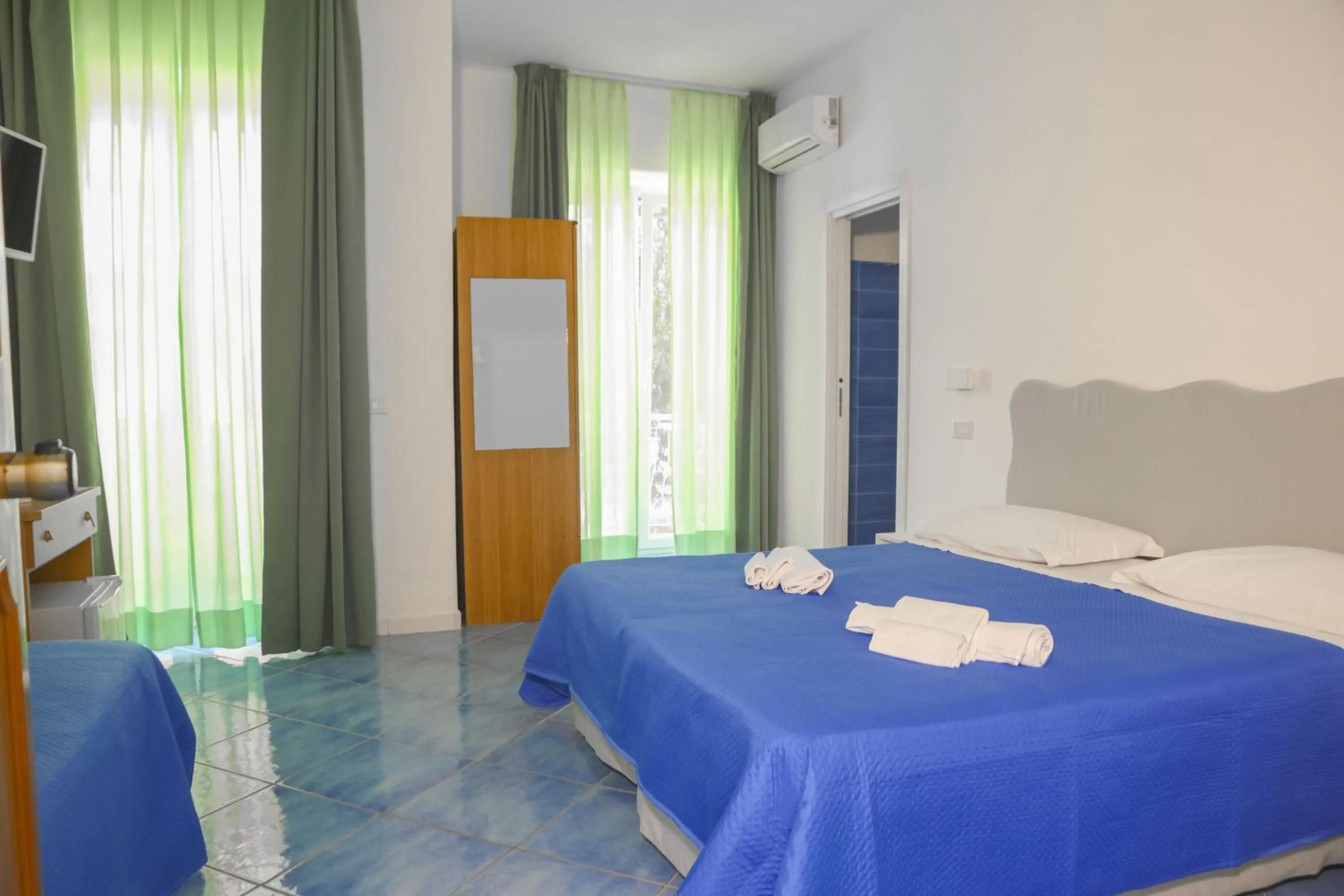 Bed in Hotel Cesotta